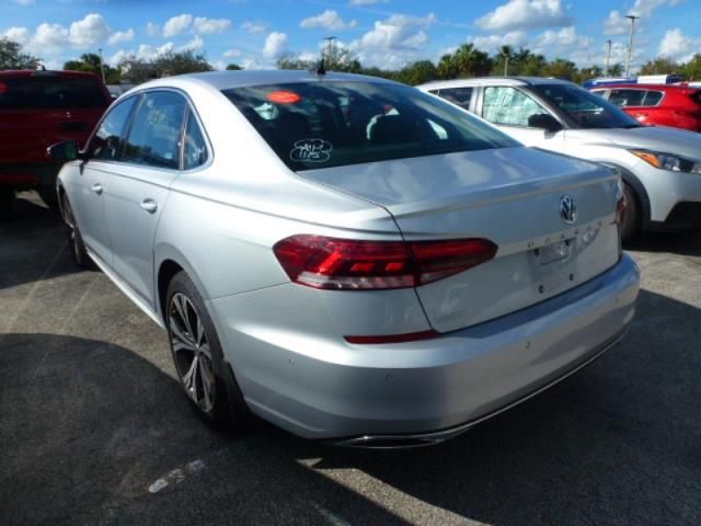 2020 Volkswagen Passat 2.0t Sel Silver vin: 1VWCA7A34LC008338