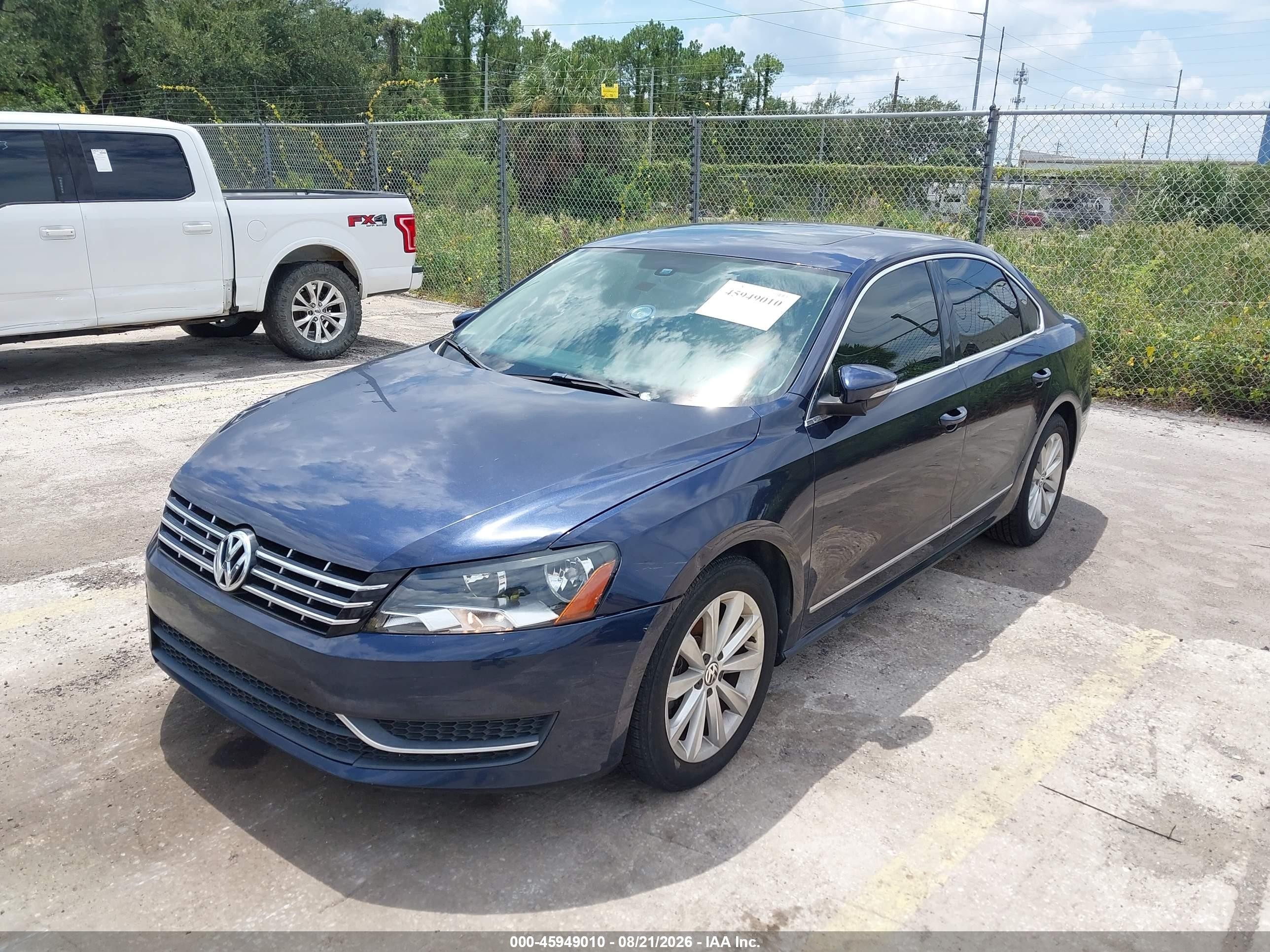 2012 Volkswagen Passat 2.5l Sel Dark Blue vin: 1VWCH7A30CC034947