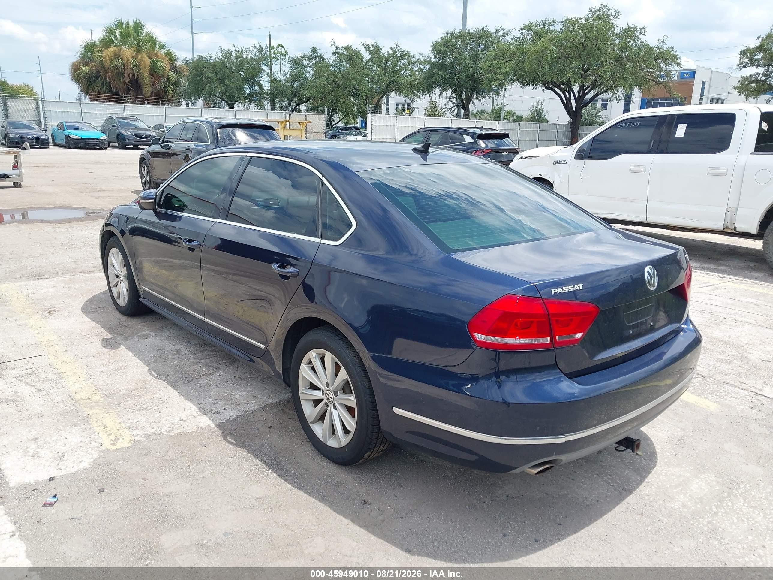 2012 Volkswagen Passat 2.5l Sel Dark Blue vin: 1VWCH7A30CC034947