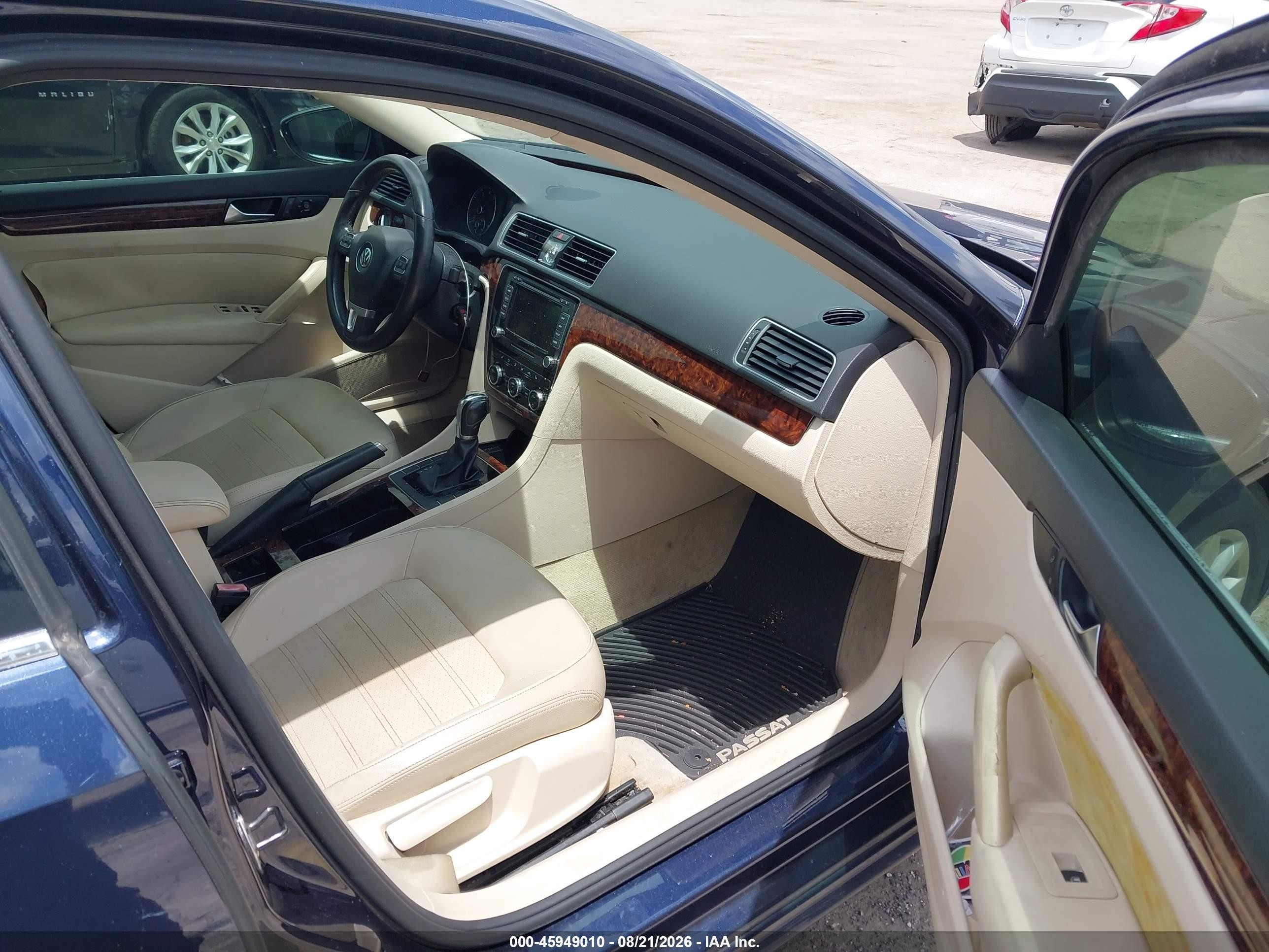 2012 Volkswagen Passat 2.5l Sel Dark Blue vin: 1VWCH7A30CC034947