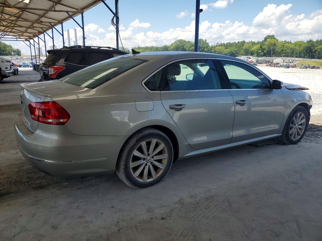 2012 Volkswagen Passat Sel Silver vin: 1VWCH7A30CC109565