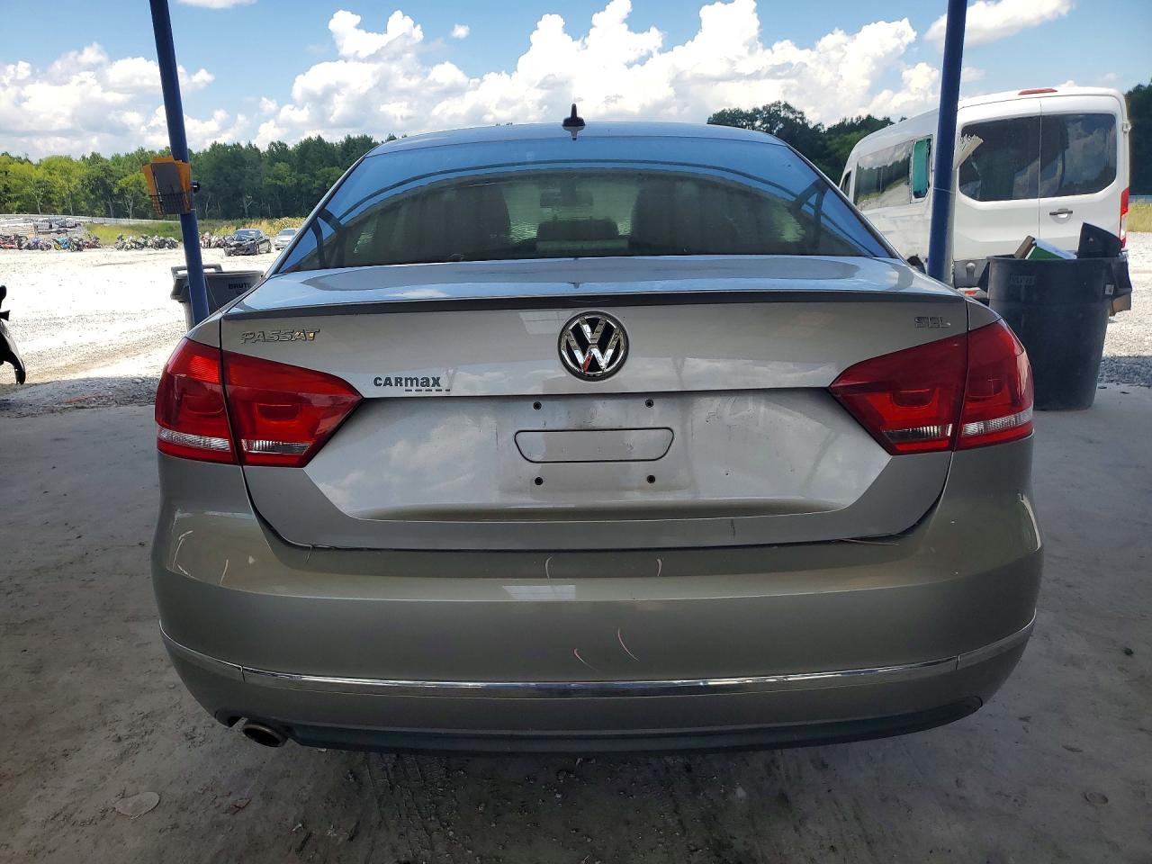 2012 Volkswagen Passat Sel Silver vin: 1VWCH7A30CC109565