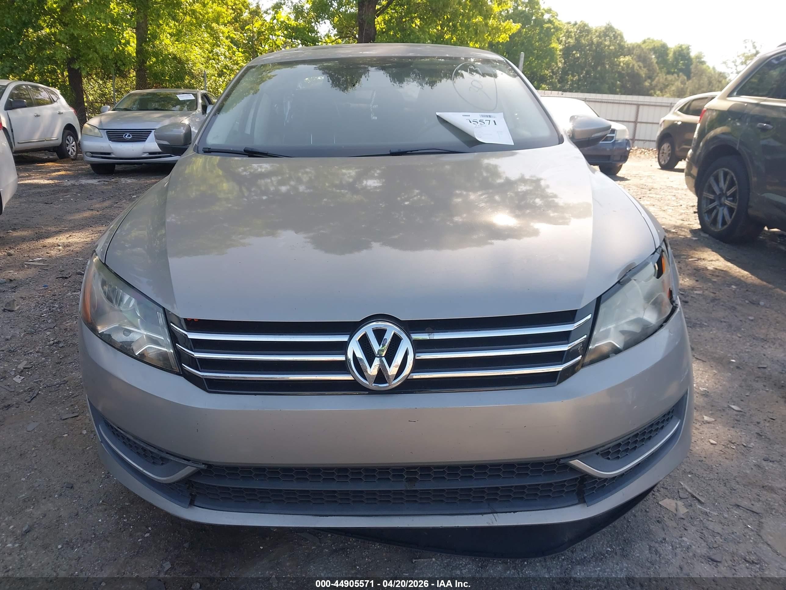 2012 Volkswagen Passat 2.5l Sel Tan vin: 1VWCH7A31CC058139