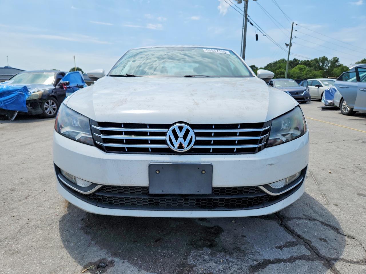 2012 Volkswagen Passat Sel White vin: 1VWCH7A31CC100339
