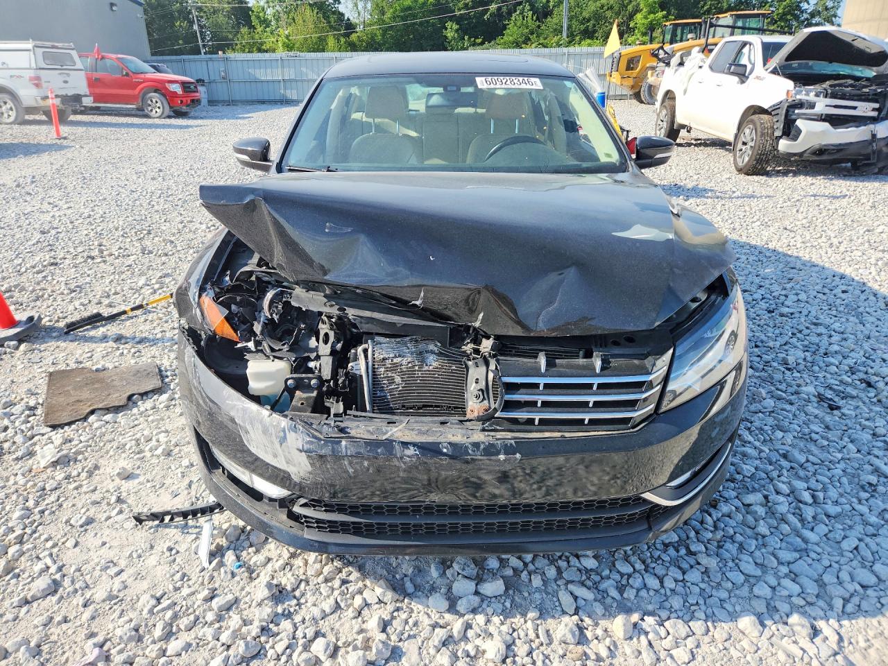 2013 Volkswagen Passat 2.0t Value Черный vin: 1VWCH7A32DC134971