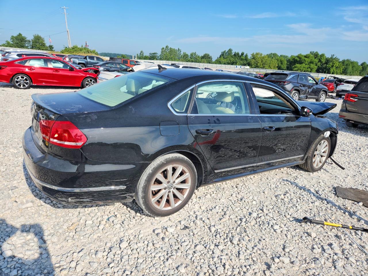 2013 Volkswagen Passat 2.0t Value Черный vin: 1VWCH7A32DC134971