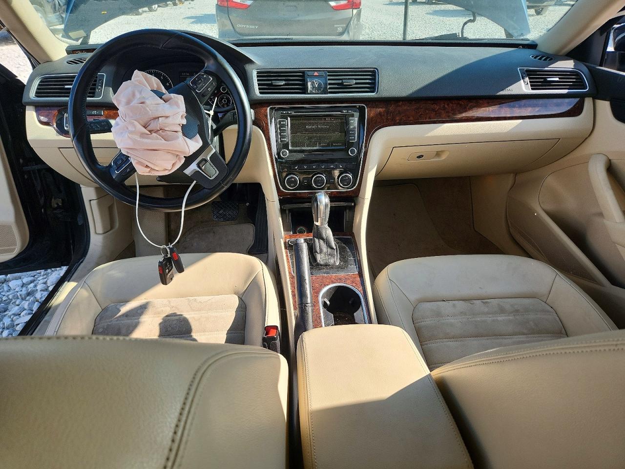 2013 Volkswagen Passat 2.0t Value Черный vin: 1VWCH7A32DC134971