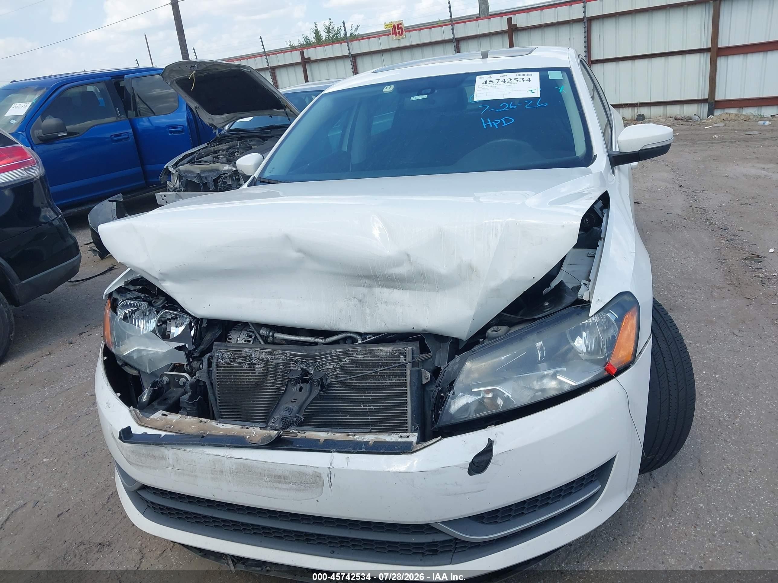 2013 Volkswagen Passat 2.5l Sel Белый vin: 1VWCH7A33DC021529