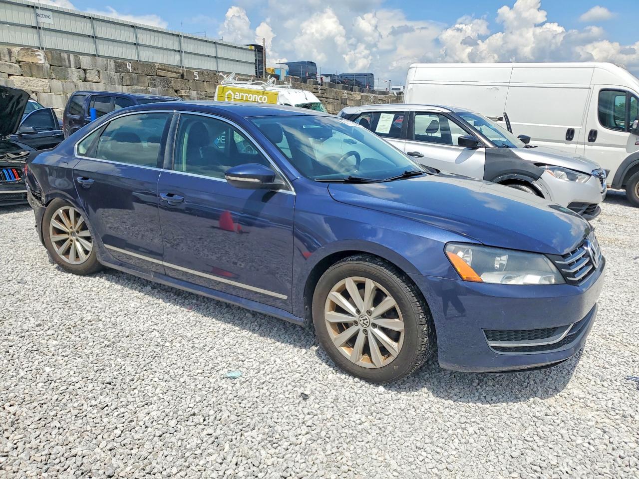 2012 Volkswagen Passat Sel Blue vin: 1VWCH7A34CC033378