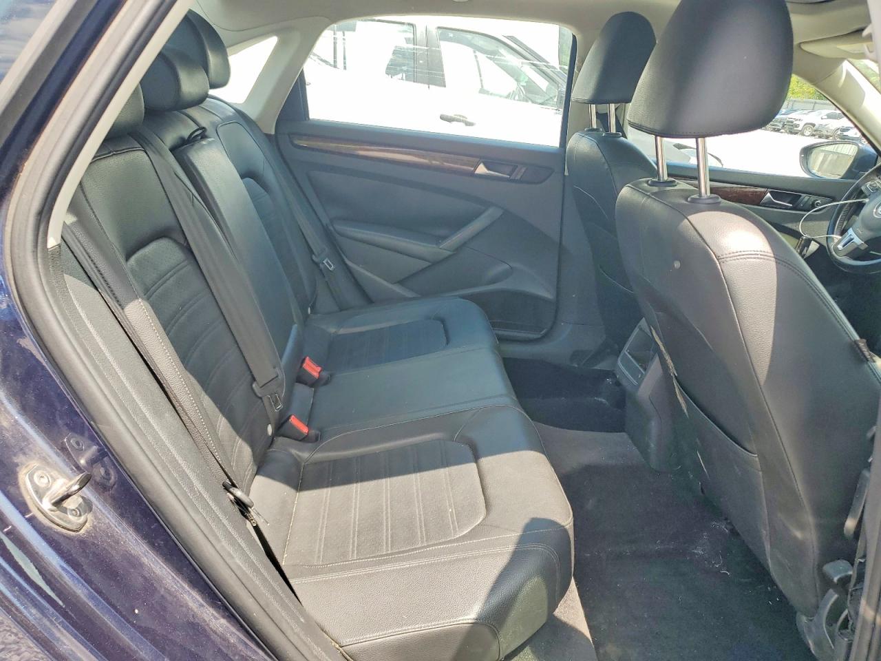 2012 Volkswagen Passat Sel Blue vin: 1VWCH7A34CC033378