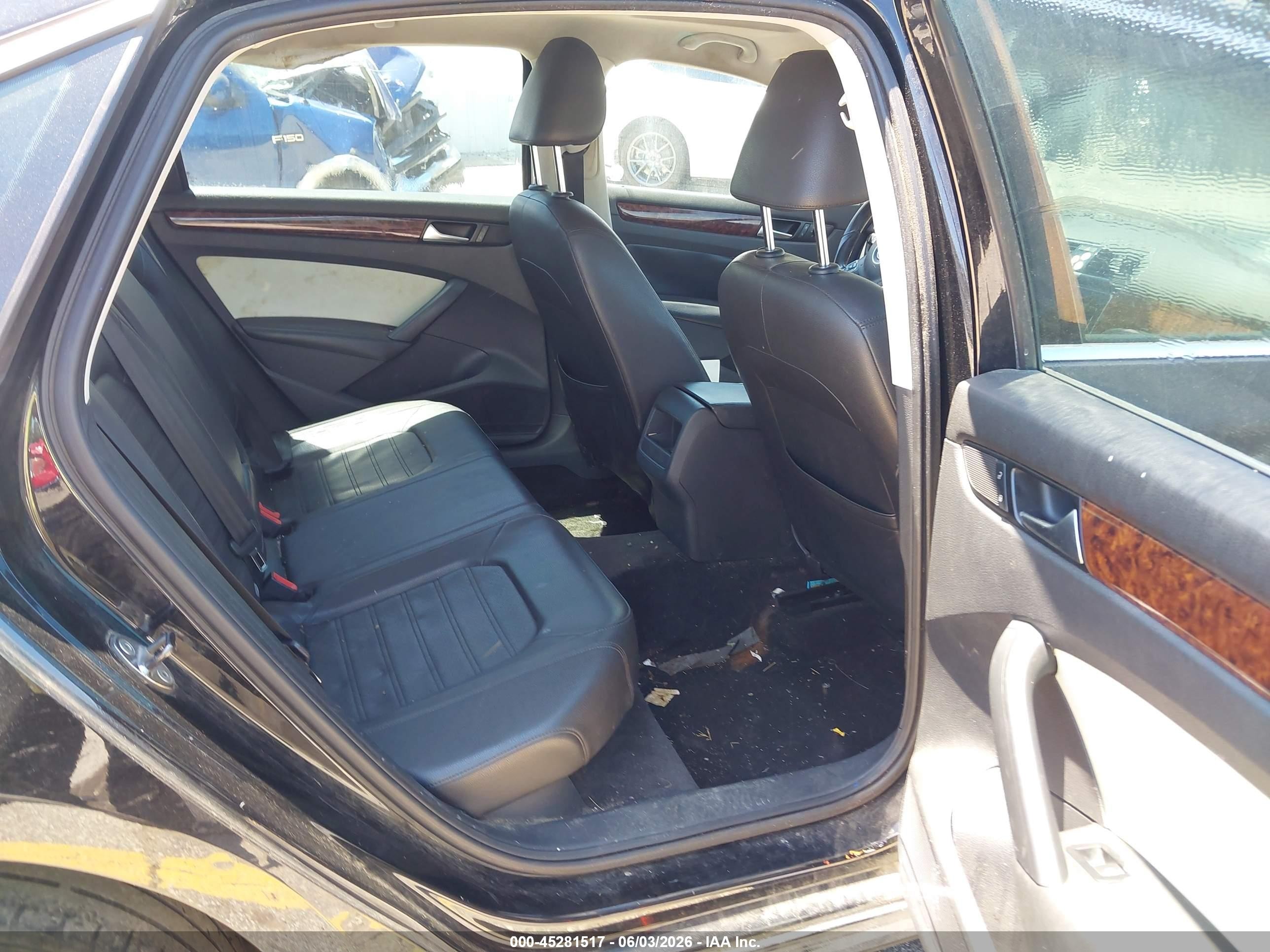 2012 Volkswagen Passat 2.5l Sel Black vin: 1VWCH7A36CC073039