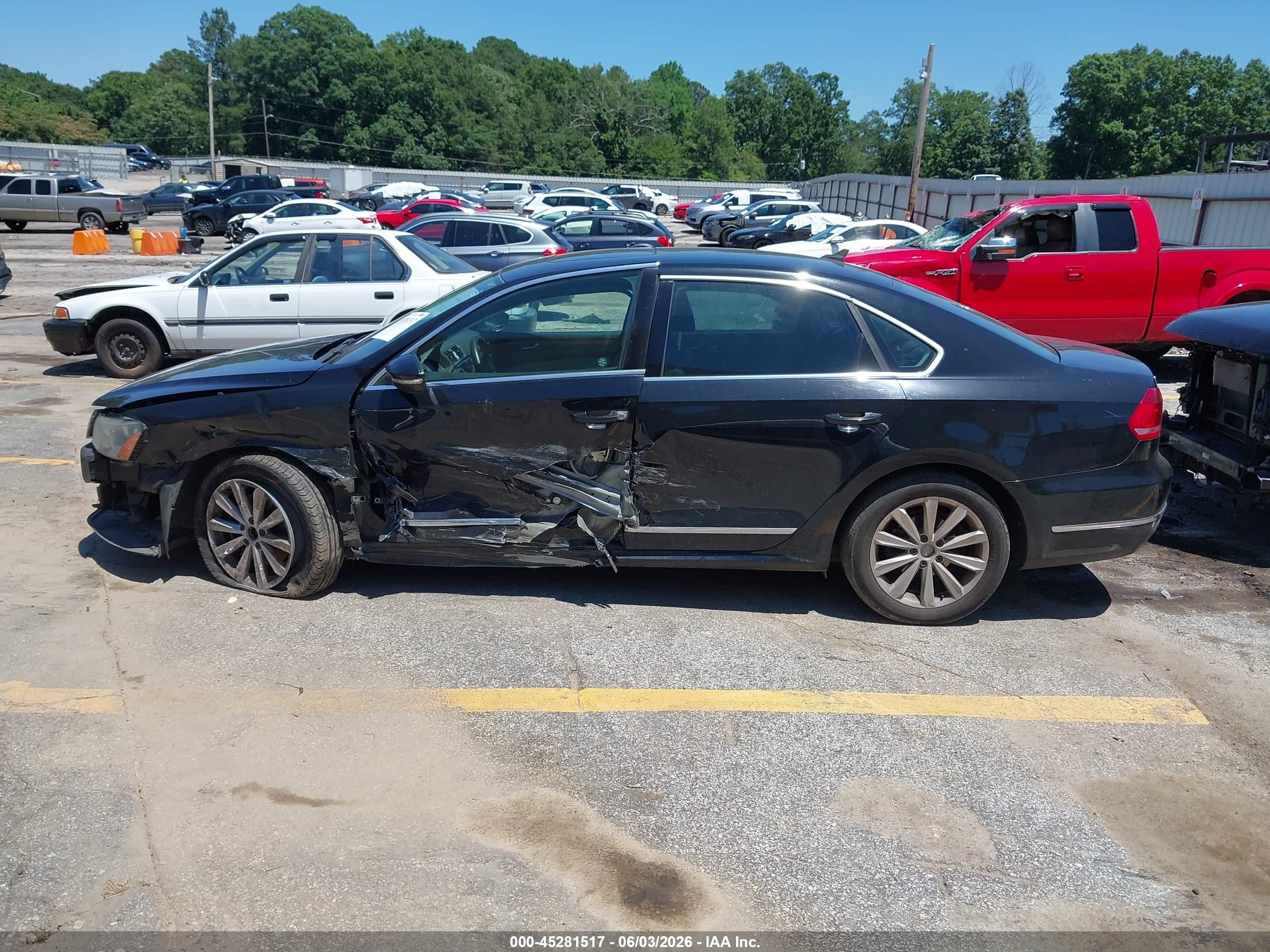 2012 Volkswagen Passat 2.5l Sel Black vin: 1VWCH7A36CC073039