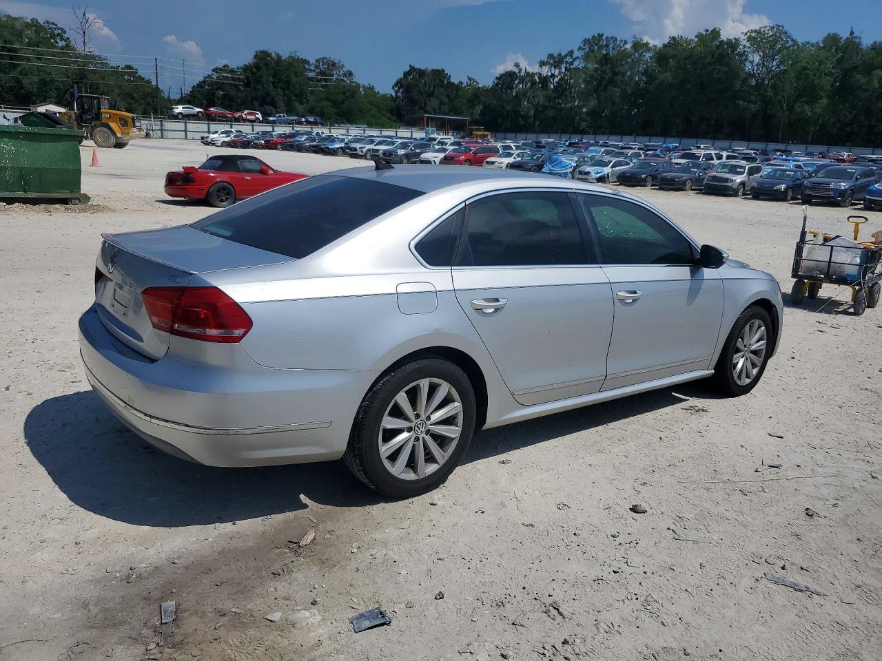 2012 Volkswagen Passat Sel Silver vin: 1VWCH7A37CC072420