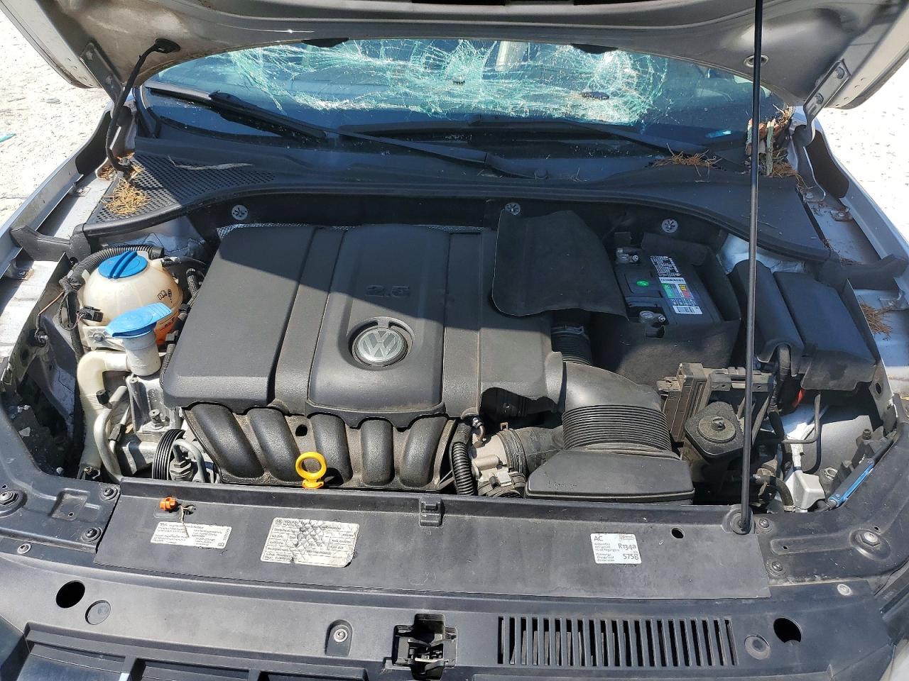 2012 Volkswagen Passat Sel Silver vin: 1VWCH7A37CC072420