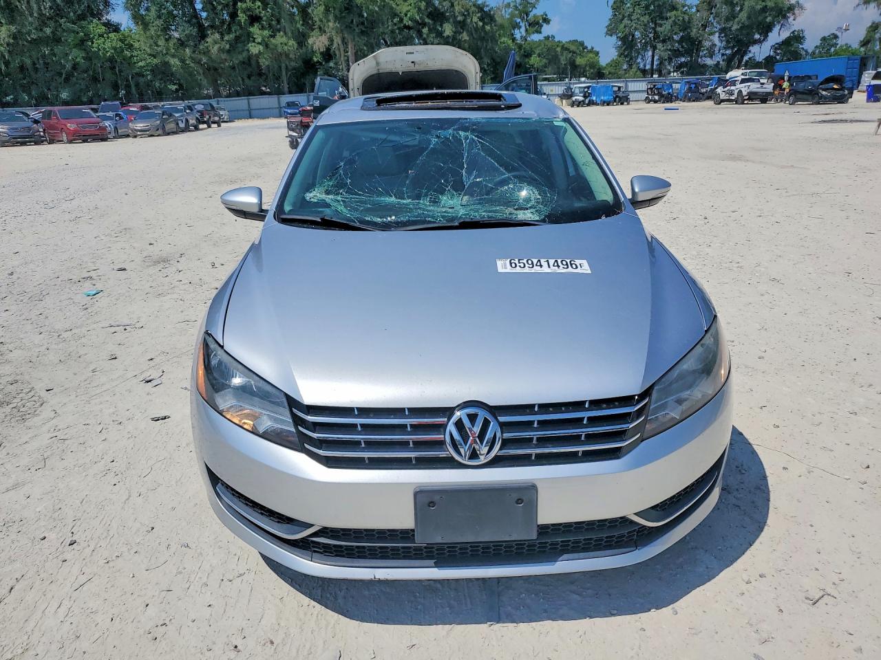 2012 Volkswagen Passat Sel Silver vin: 1VWCH7A37CC072420