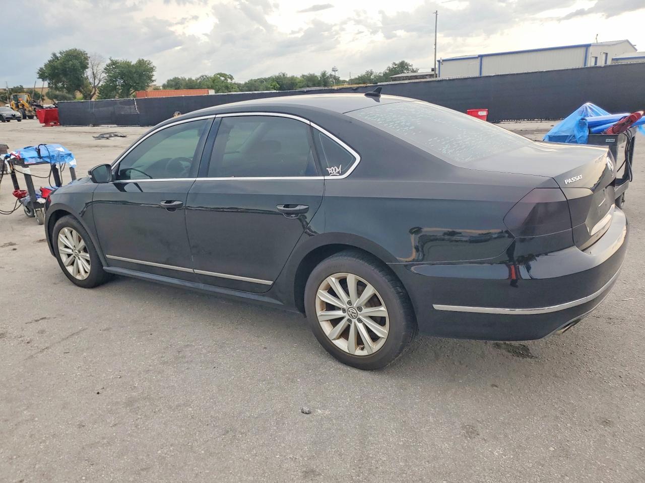 2013 Volkswagen Passat Sel Black vin: 1VWCH7A37DC023803