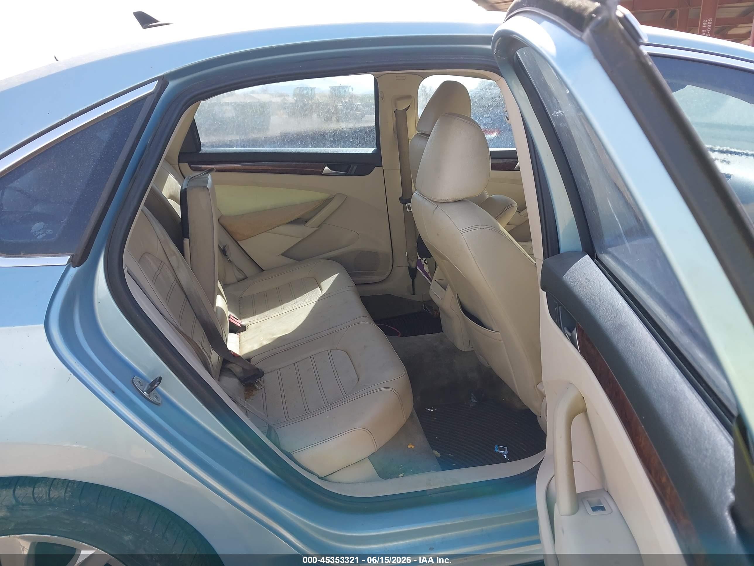 2012 Volkswagen Passat 2.5l Sel Blue vin: 1VWCH7A38CC033030