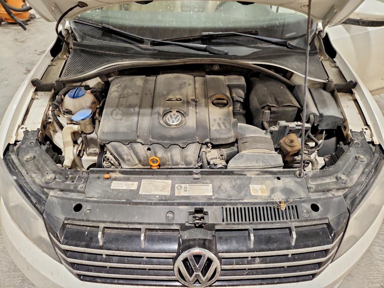 2012 Volkswagen Passat Sel Белый vin: 1VWCH7A38CC040110