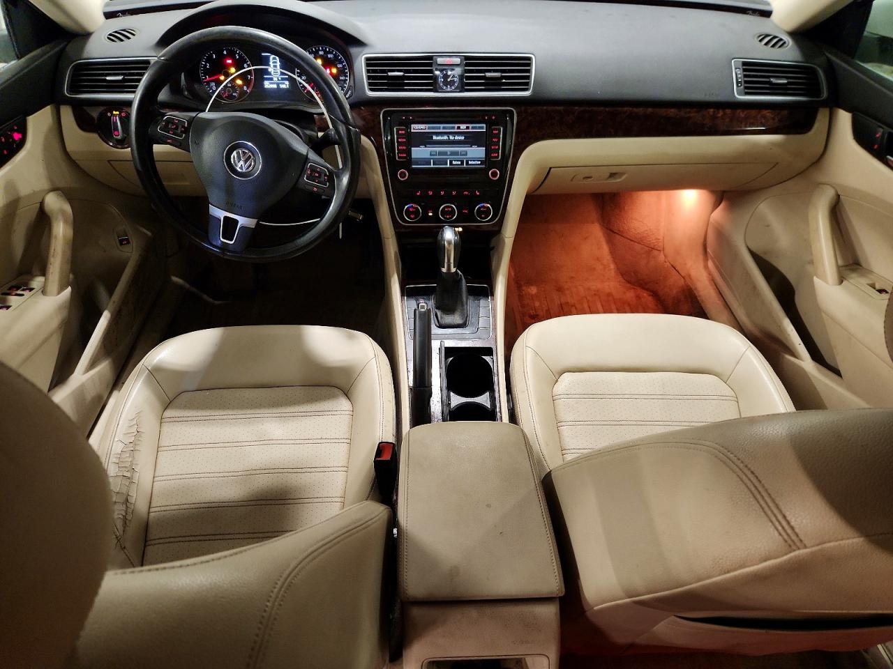 2012 Volkswagen Passat Sel Белый vin: 1VWCH7A38CC040110