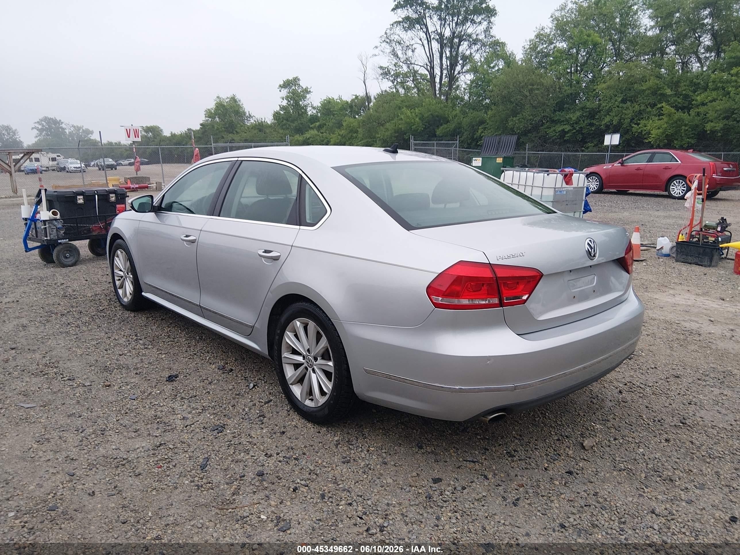 2012 Volkswagen Passat 2.5l Sel Silver vin: 1VWCH7A38CC053231