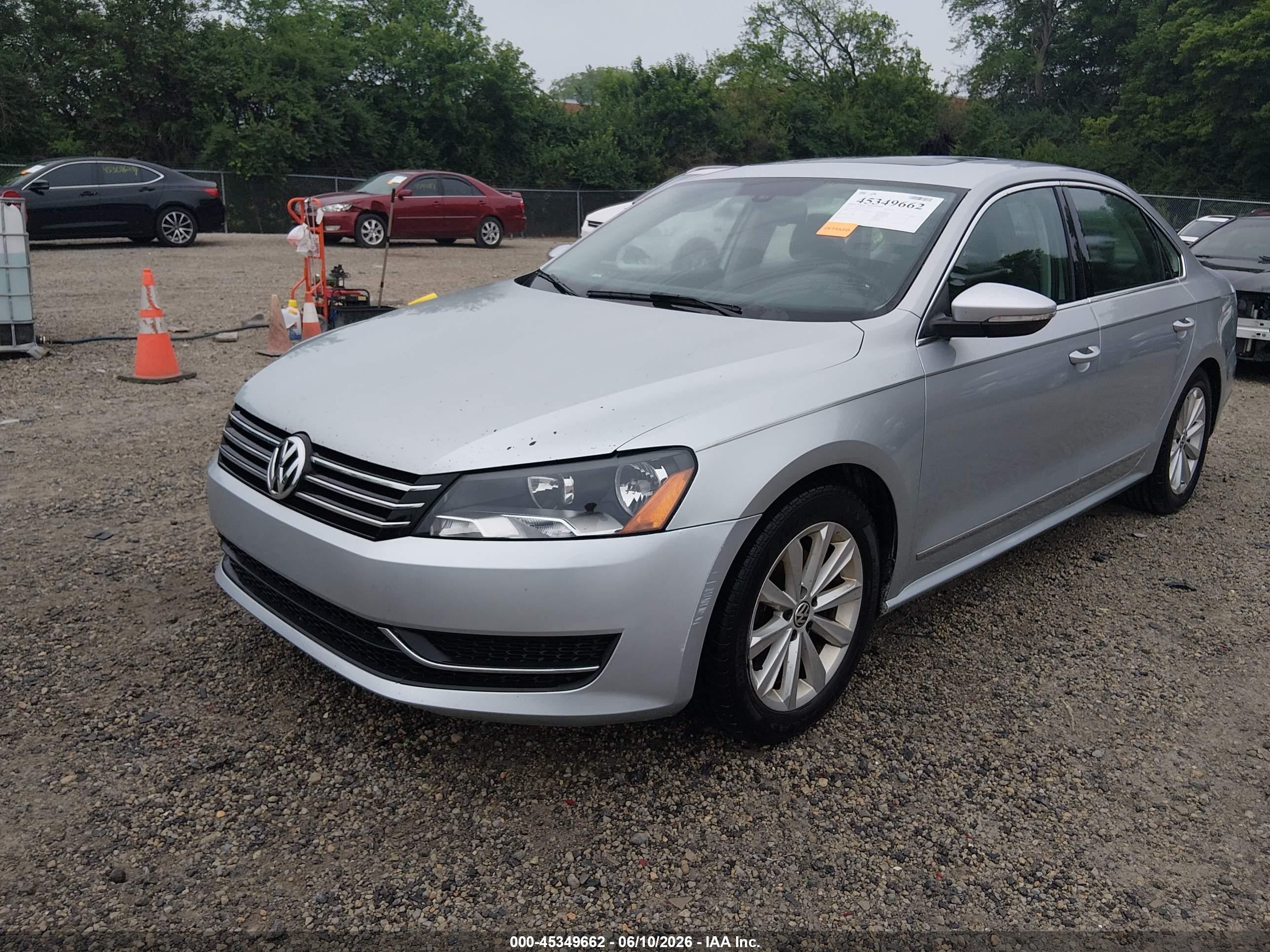 2012 Volkswagen Passat 2.5l Sel Silver vin: 1VWCH7A38CC053231