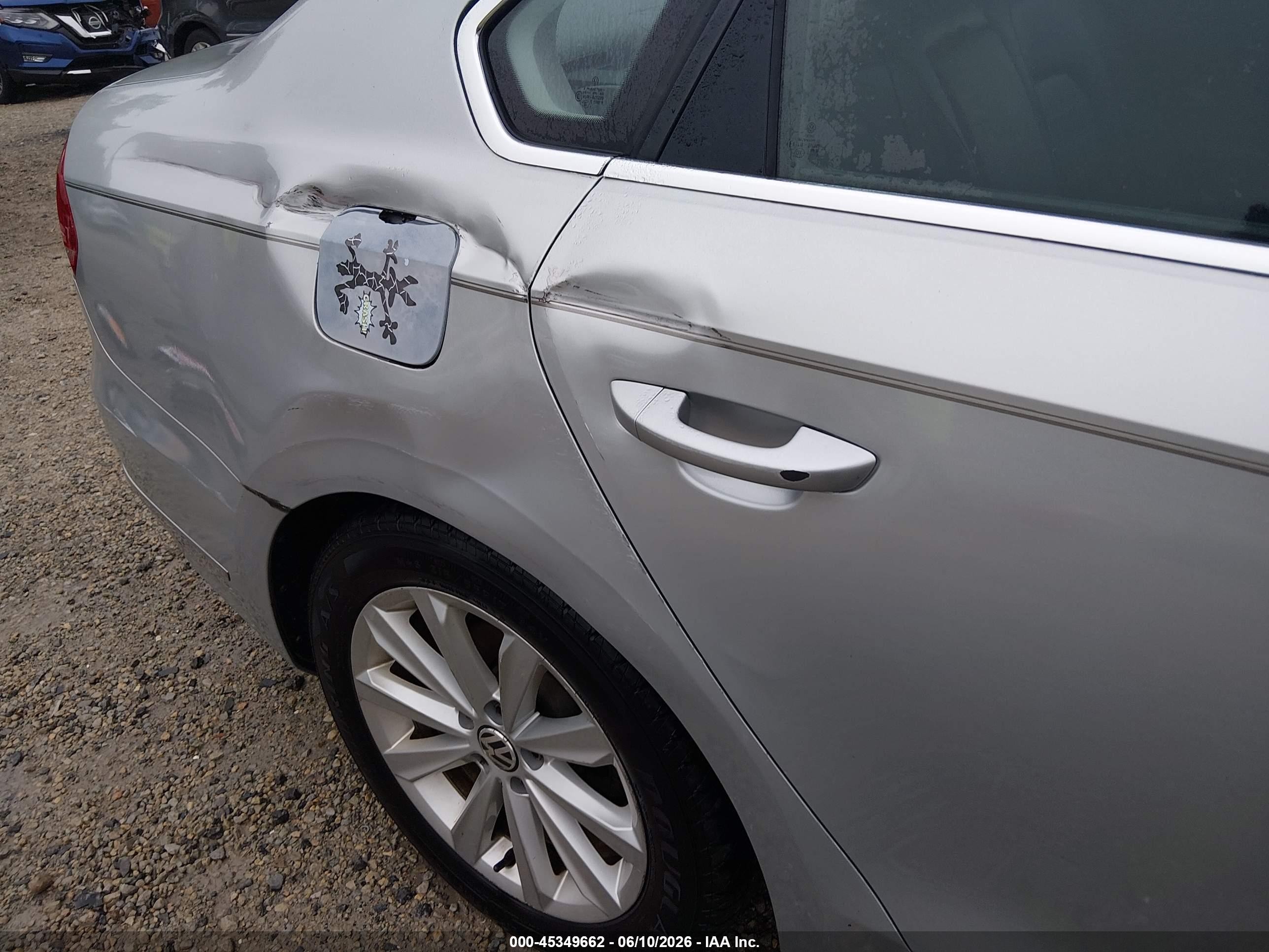 2012 Volkswagen Passat 2.5l Sel Silver vin: 1VWCH7A38CC053231