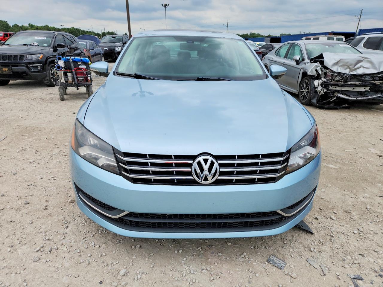 2012 Volkswagen Passat Sel Blue vin: 1VWCH7A38CC070790