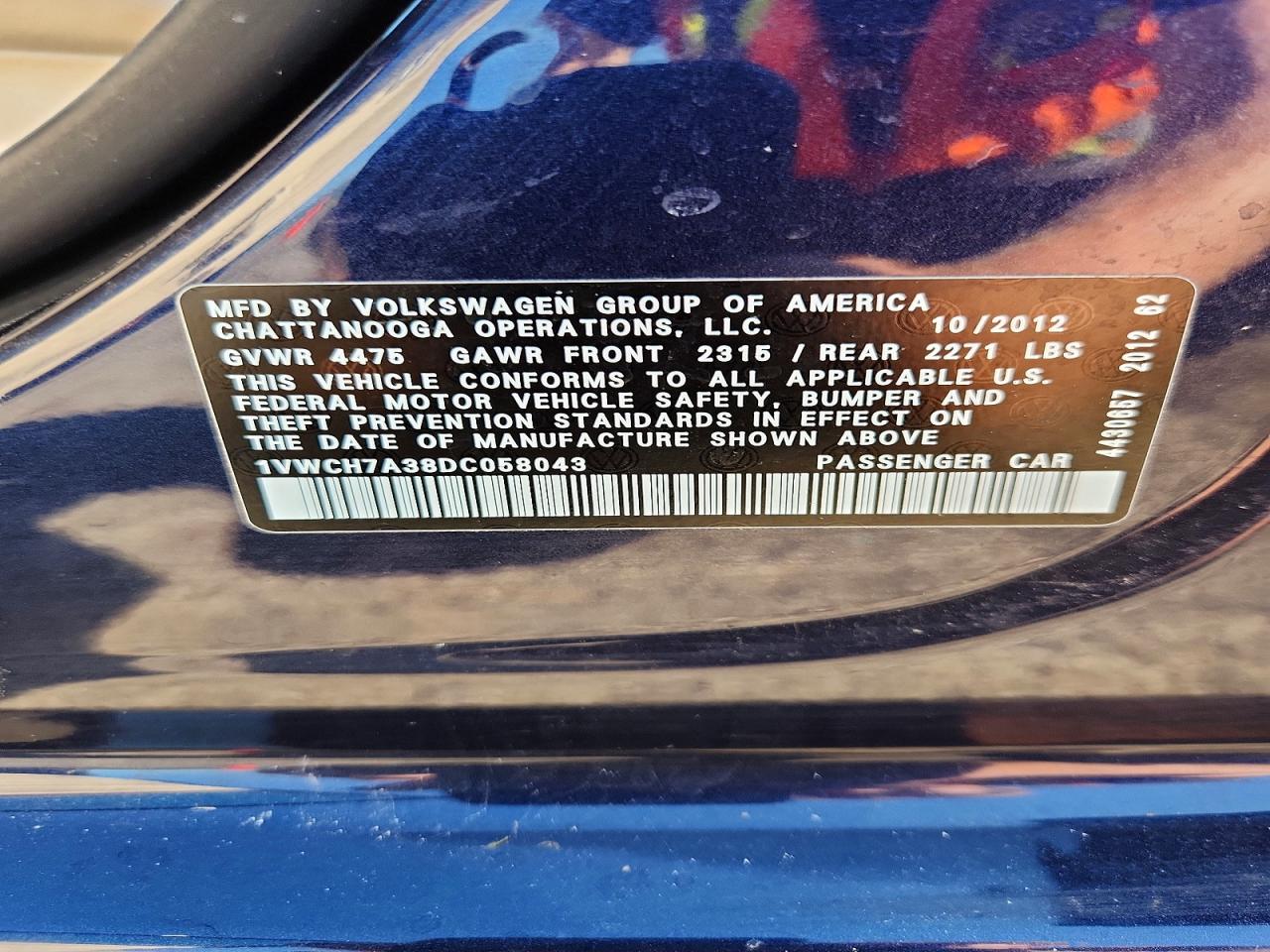2013 Volkswagen Passat Sel Blue vin: 1VWCH7A38DC058043