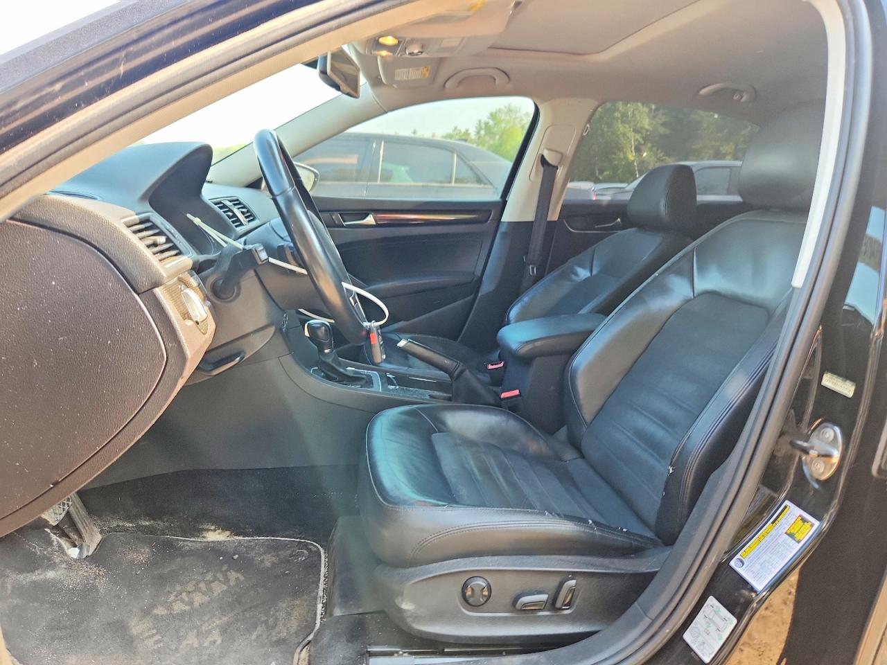 2012 Volkswagen Passat Sel Черный vin: 1VWCH7A39CC007648