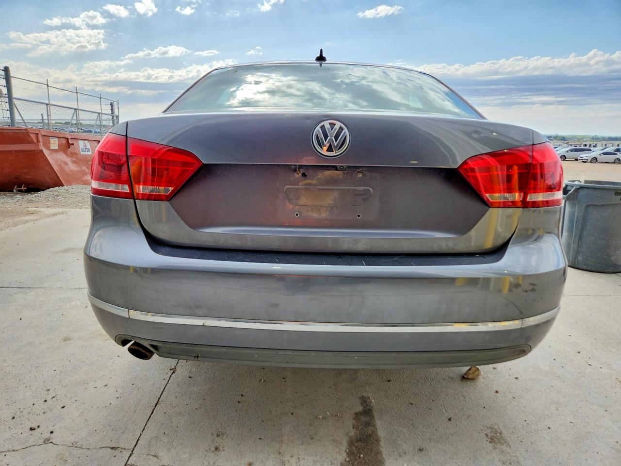 2013 Volkswagen Passat Sel Silver vin: 1VWCH7A39DC014536