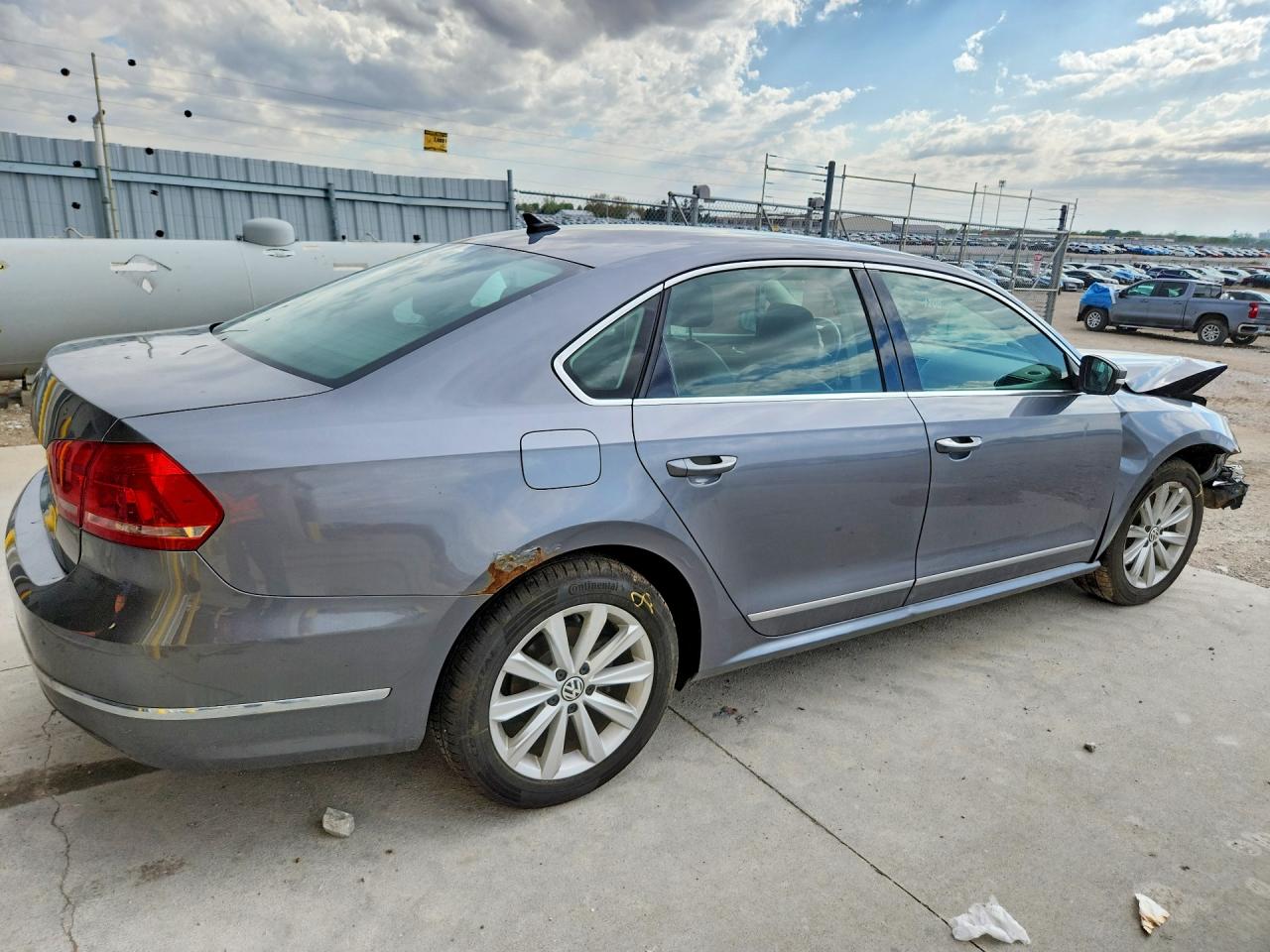 2013 Volkswagen Passat Sel Silver vin: 1VWCH7A39DC014536
