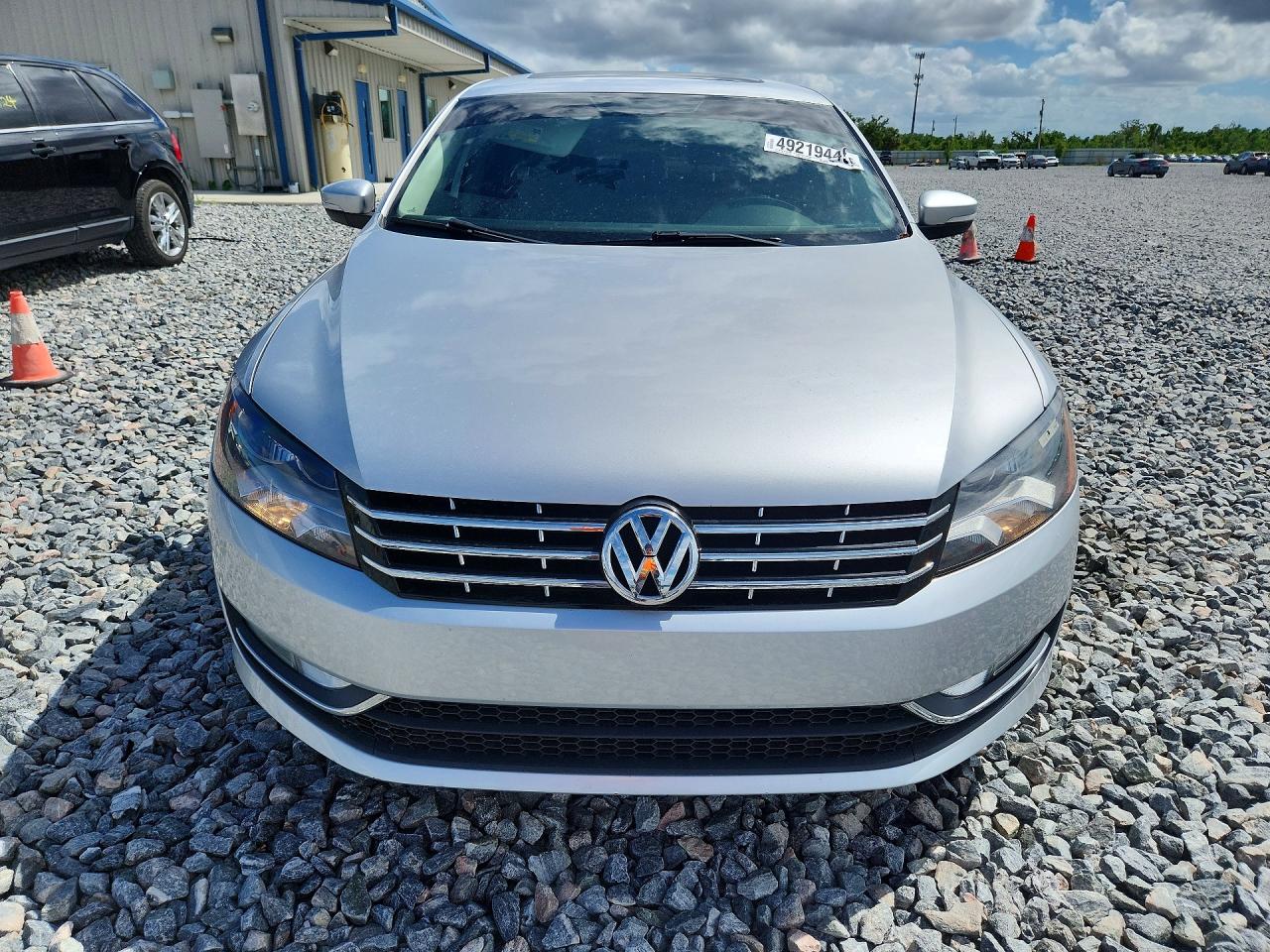 2013 Volkswagen Passat Sel Silver vin: 1VWCH7A39DC039713