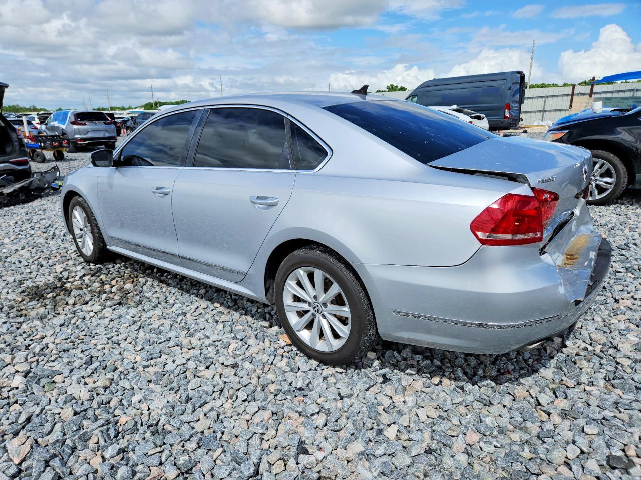 2013 Volkswagen Passat Sel Silver vin: 1VWCH7A39DC039713