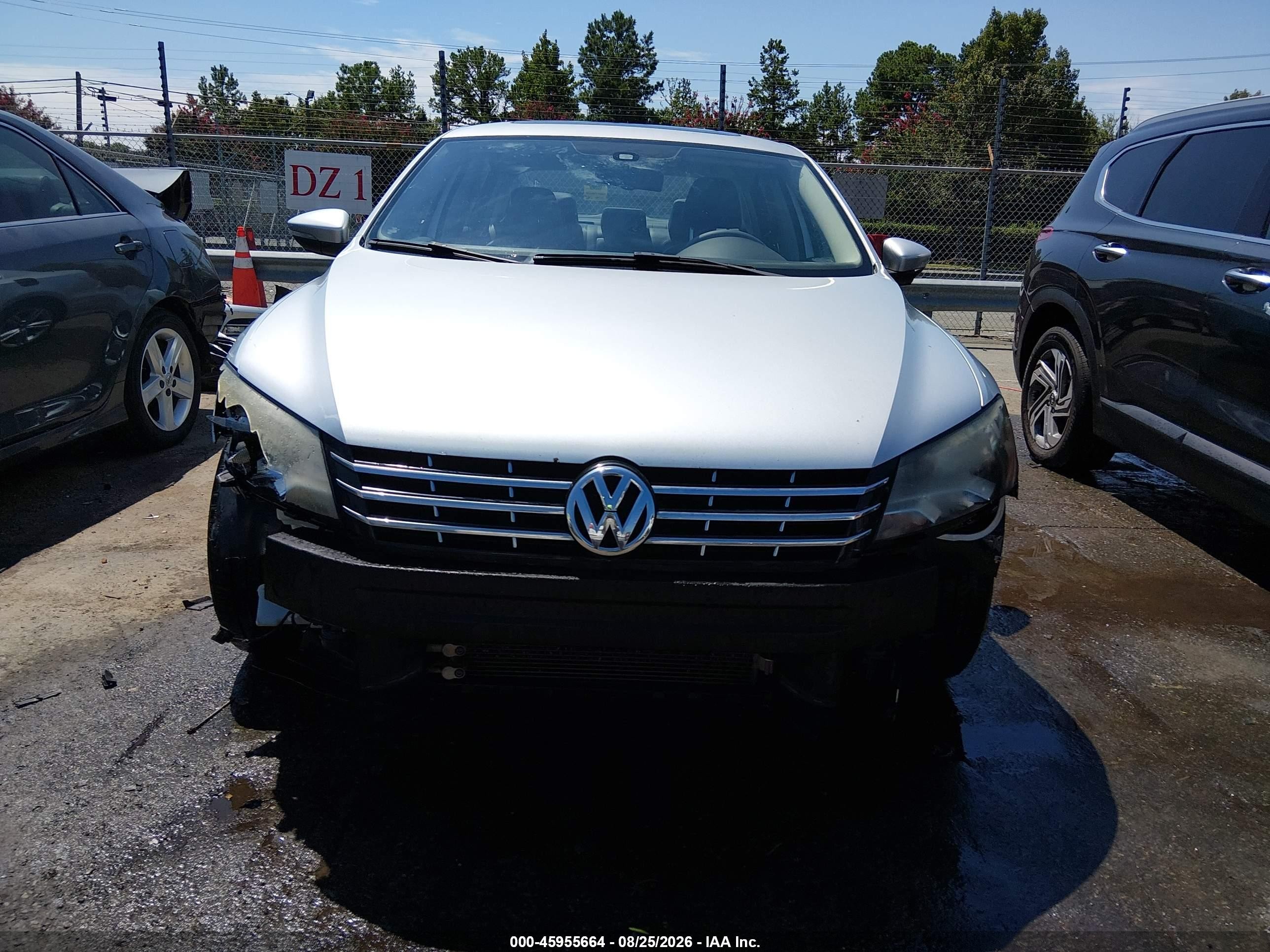 2012 Volkswagen Passat 3.6l V6 Sel Premium Silver vin: 1VWCM7A31CC025735