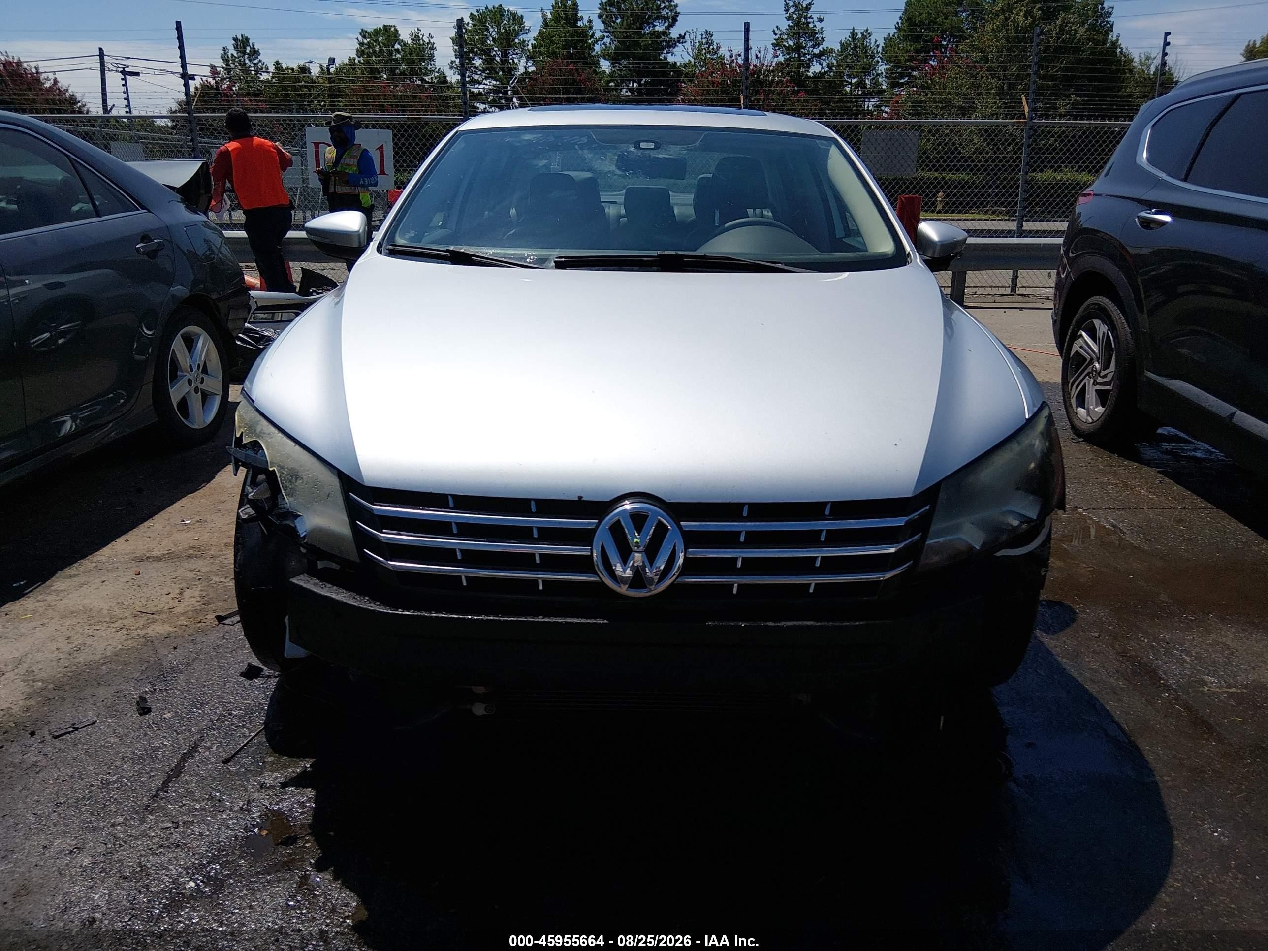 2012 Volkswagen Passat 3.6l V6 Sel Premium Silver vin: 1VWCM7A31CC025735