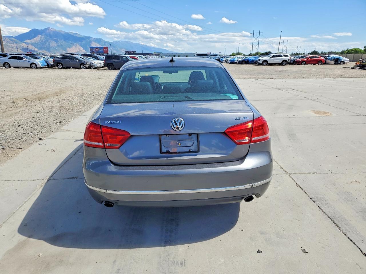 2012 Volkswagen Passat Sel Gray vin: 1VWCM7A31CC063109