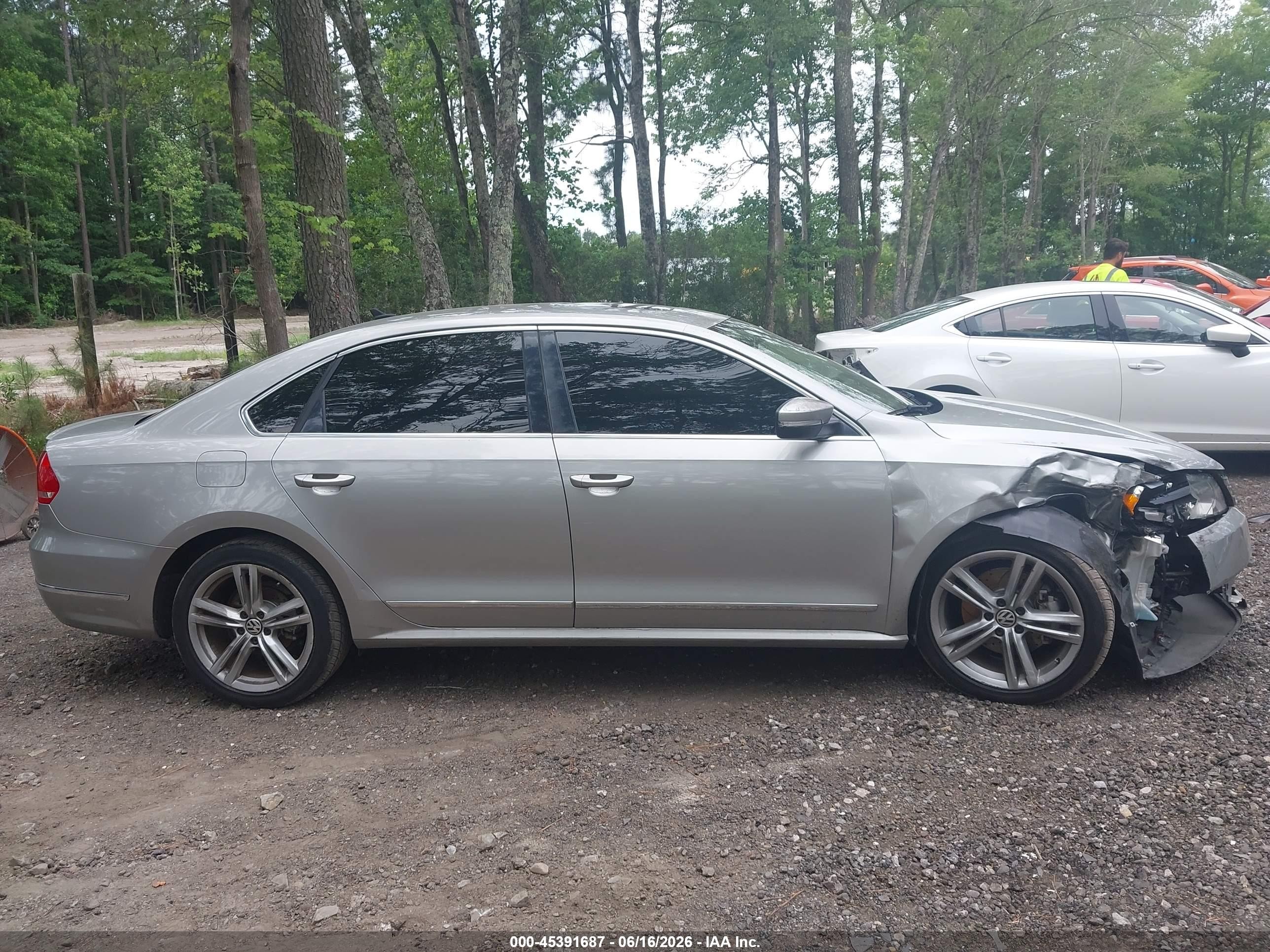 2014 Volkswagen Passat 3.6l V6 Sel Premium Gray vin: 1VWCM7A31EC018349