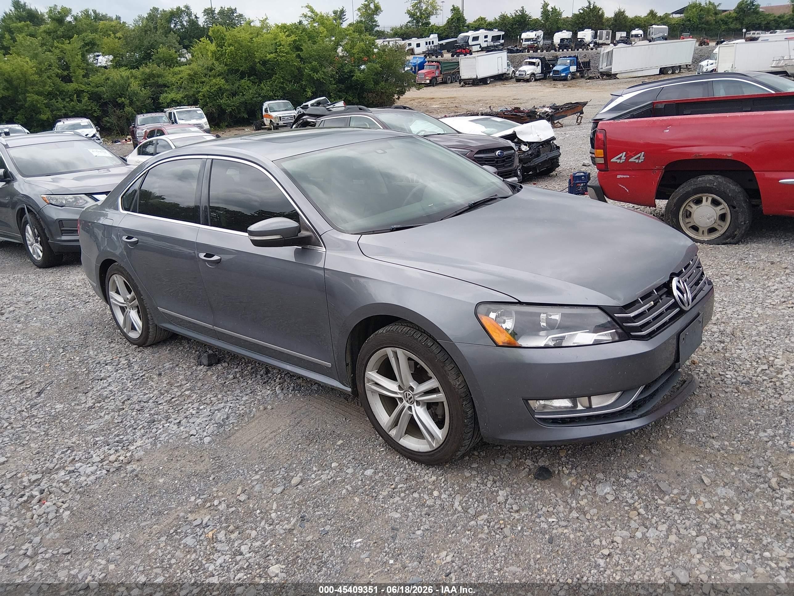 2014 Volkswagen Passat 3.6l V6 Sel Premium Gray vin: 1VWCM7A31EC026421