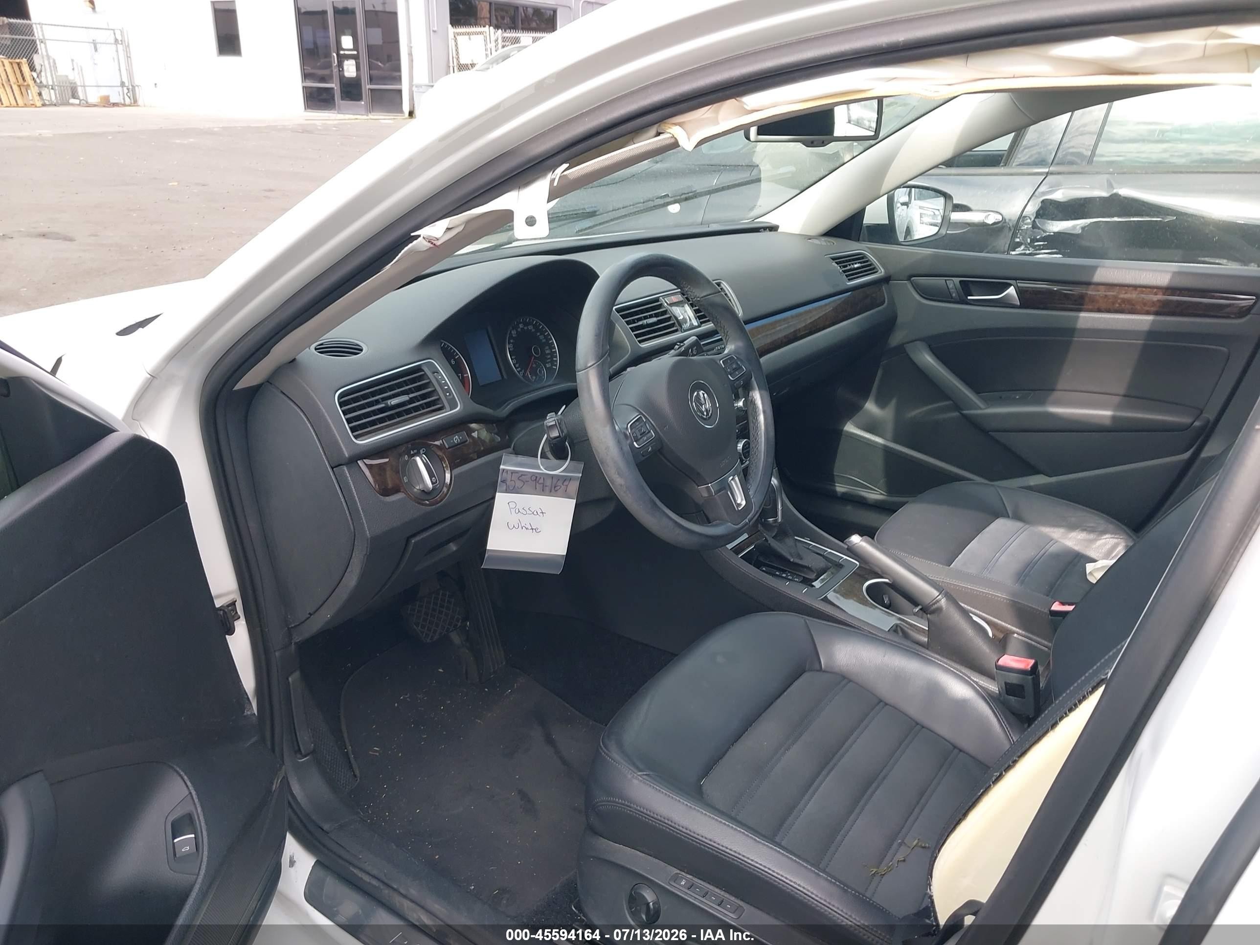 2014 Volkswagen Passat 3.6l V6 Sel Premium White vin: 1VWCM7A31EC065025