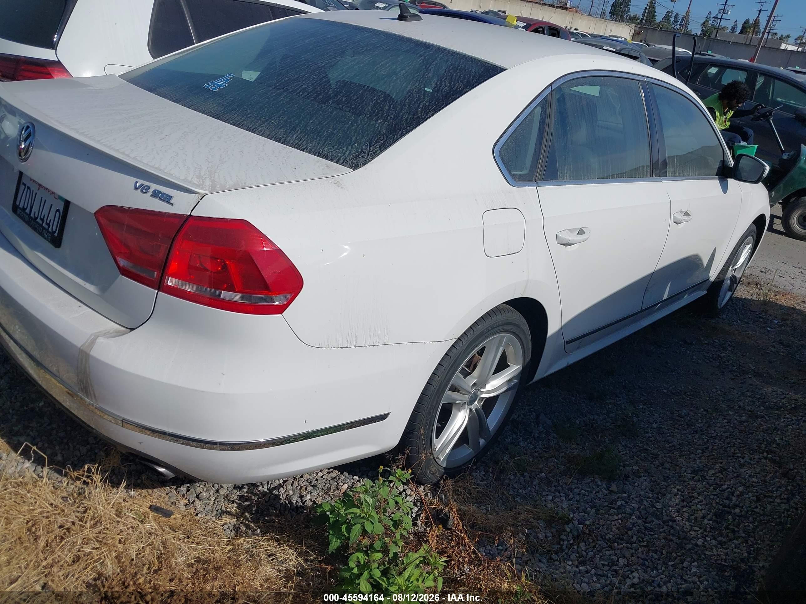 2014 Volkswagen Passat 3.6l V6 Sel Premium White vin: 1VWCM7A31EC065025