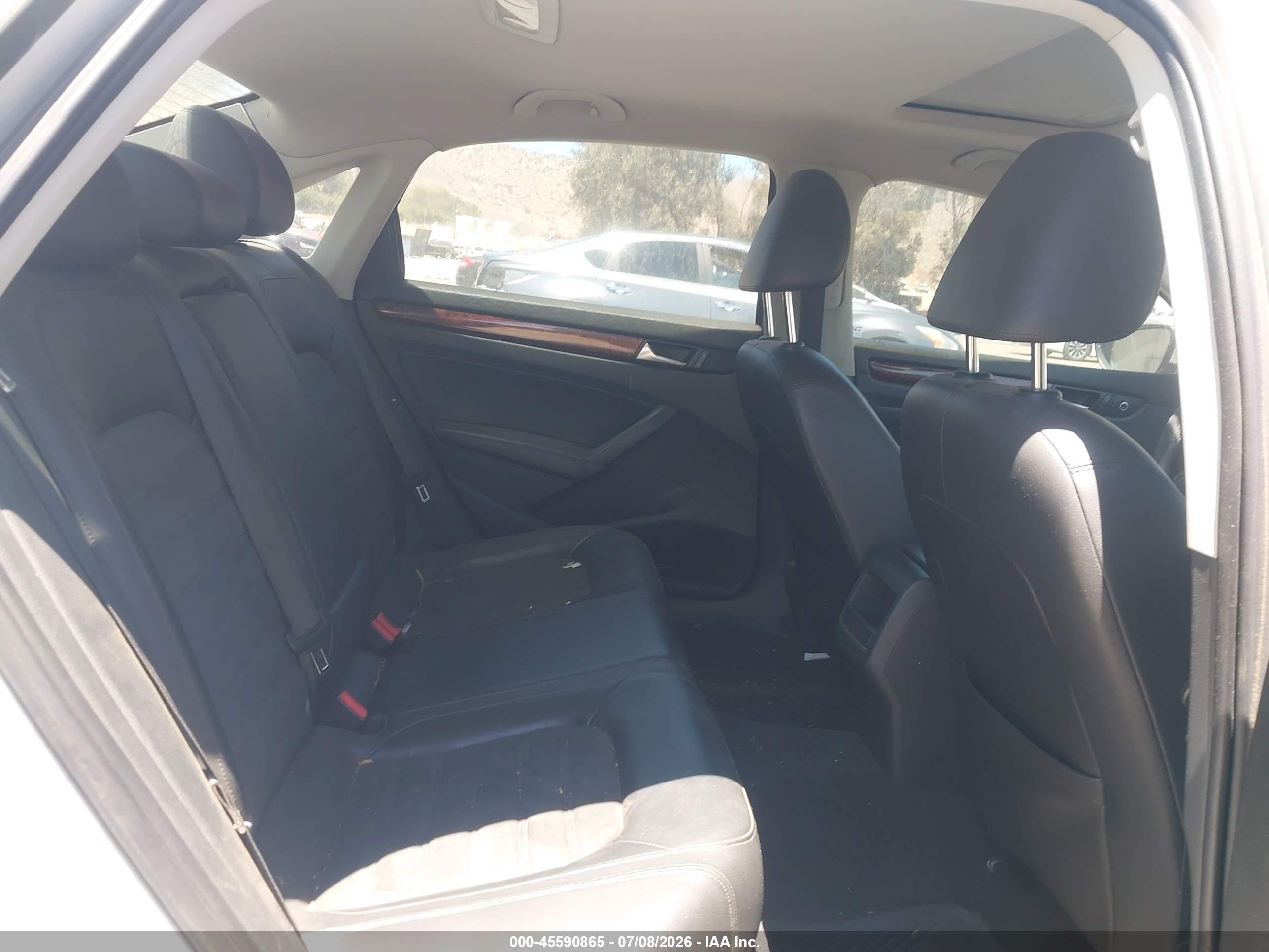 2012 Volkswagen Passat 3.6l V6 Sel Premium Silver vin: 1VWCM7A33CC026157
