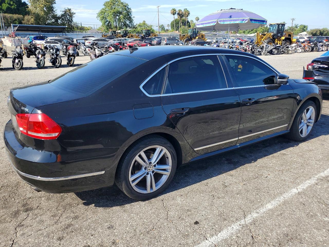2013 Volkswagen Passat Sel Black vin: 1VWCM7A34DC114295