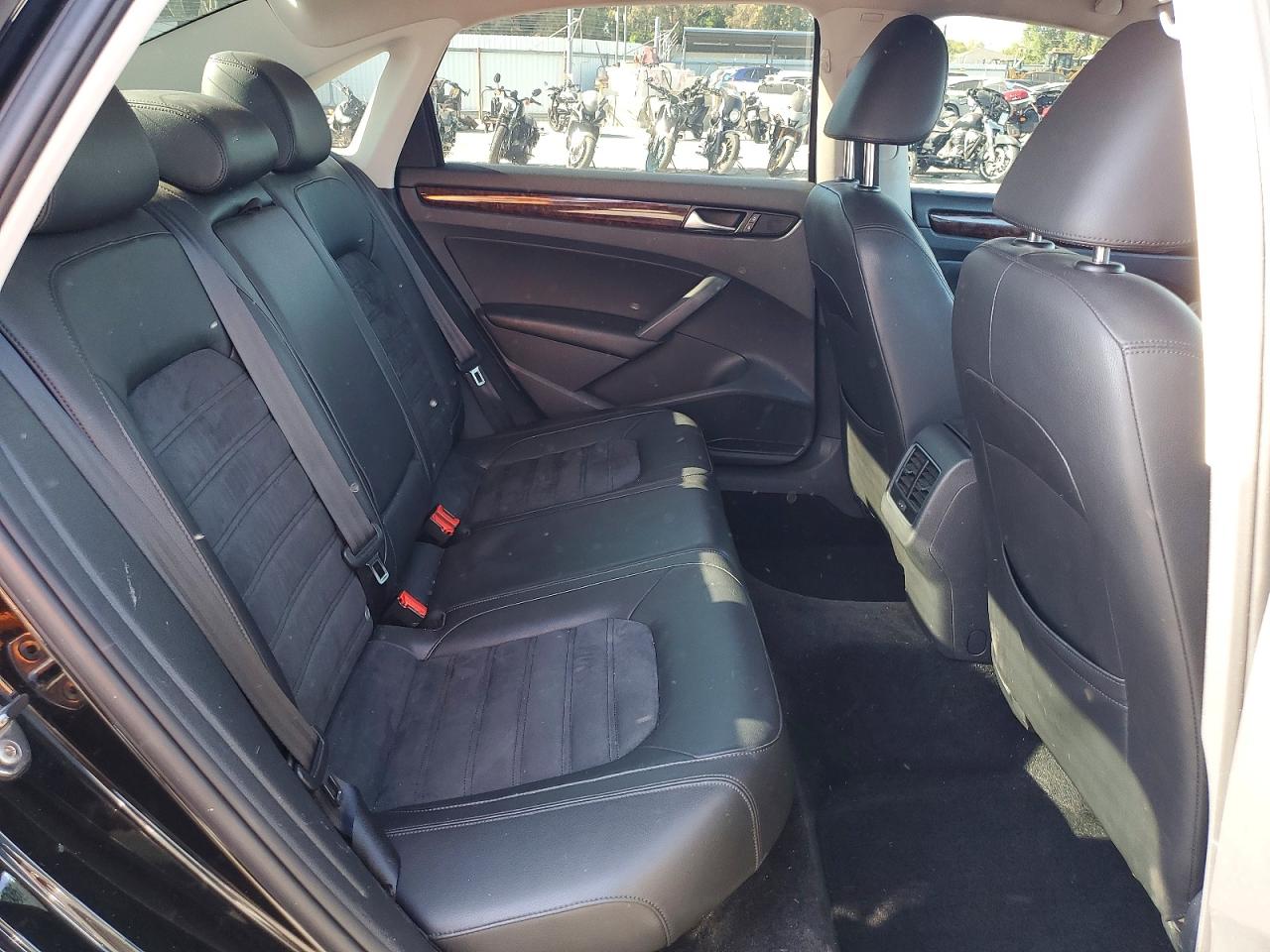 2013 Volkswagen Passat Sel Black vin: 1VWCM7A34DC114295