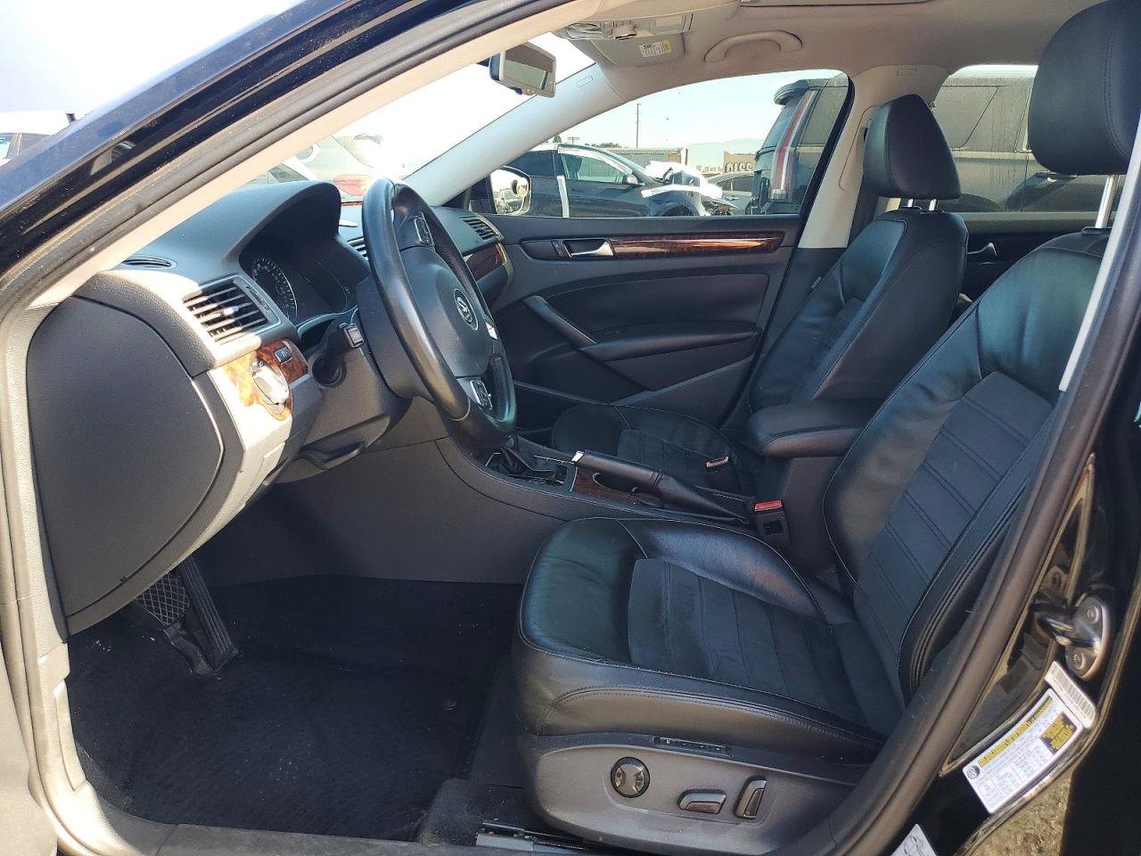 2013 Volkswagen Passat Sel Black vin: 1VWCM7A34DC114295