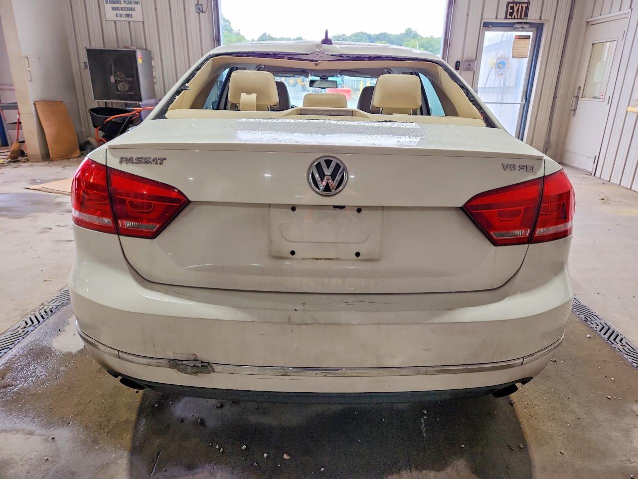 2014 Volkswagen Passat Sel White vin: 1VWCM7A34EC023786