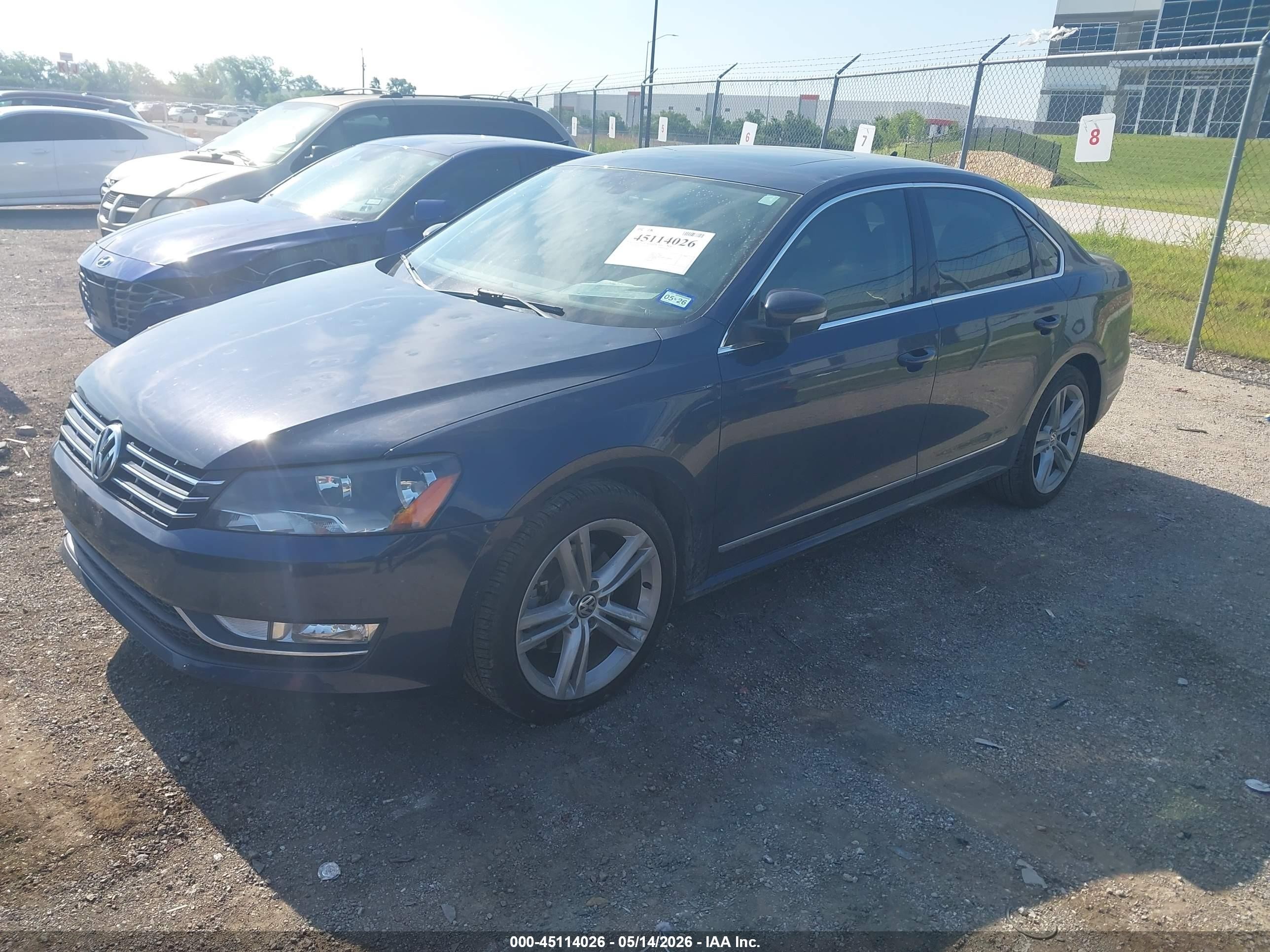 2013 Volkswagen Passat 3.6l V6 Sel Premium Blue vin: 1VWCM7A35DC147211