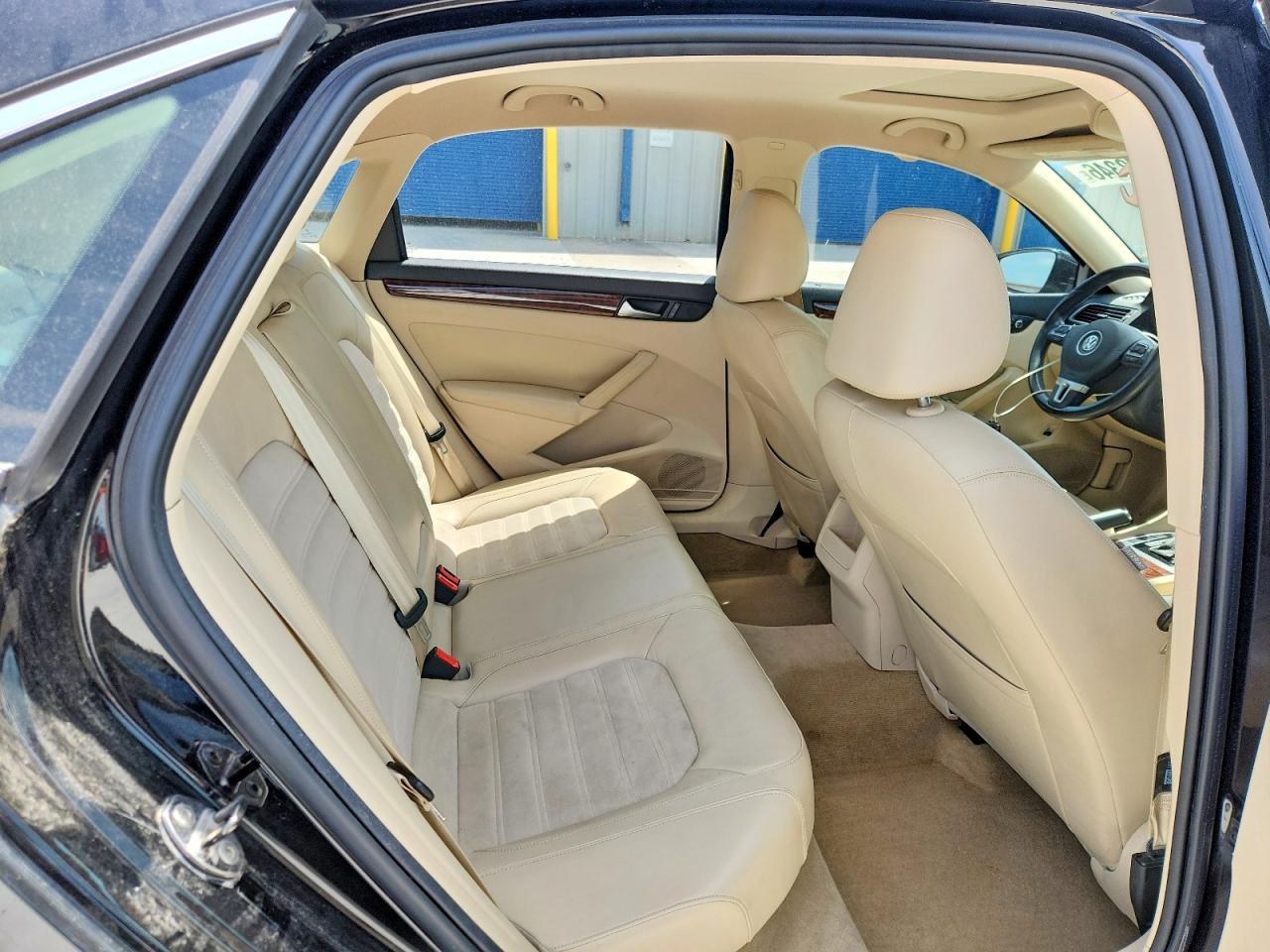 2012 Volkswagen Passat Sel Черный vin: 1VWCM7A36CC009255