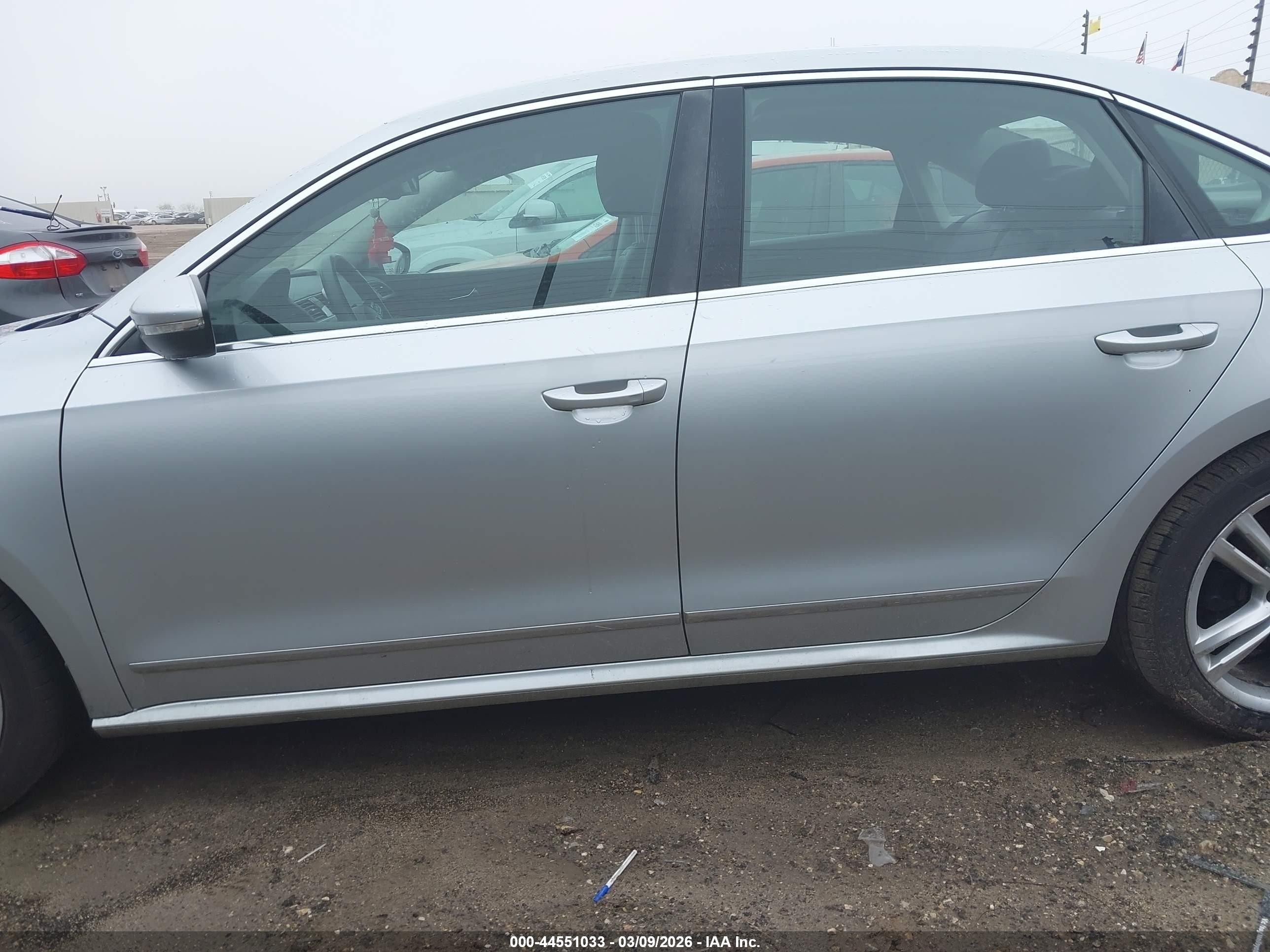2012 Volkswagen Passat 3.6l V6 Sel Premium Silver vin: 1VWCM7A36CC011667