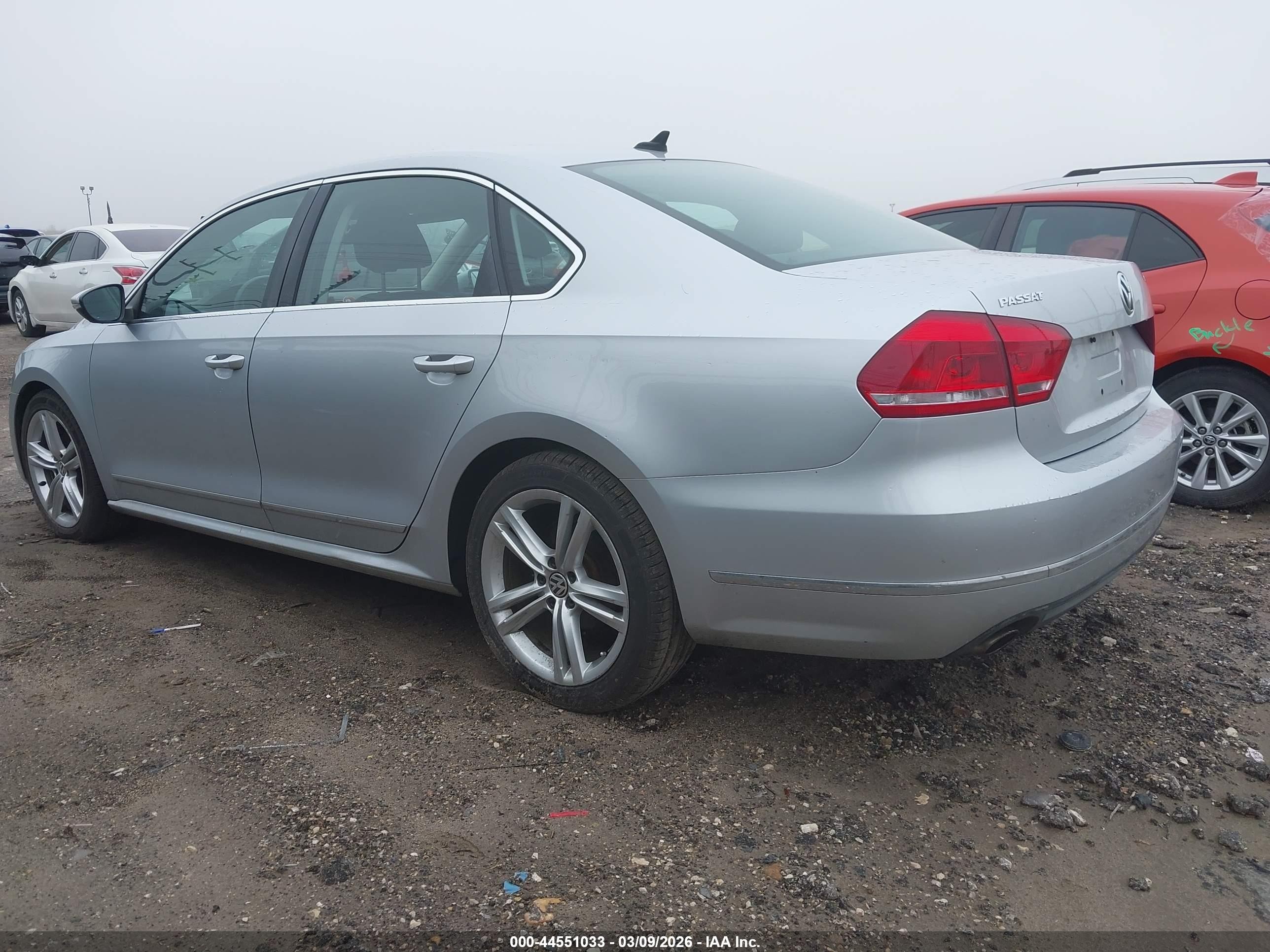 2012 Volkswagen Passat 3.6l V6 Sel Premium Silver vin: 1VWCM7A36CC011667