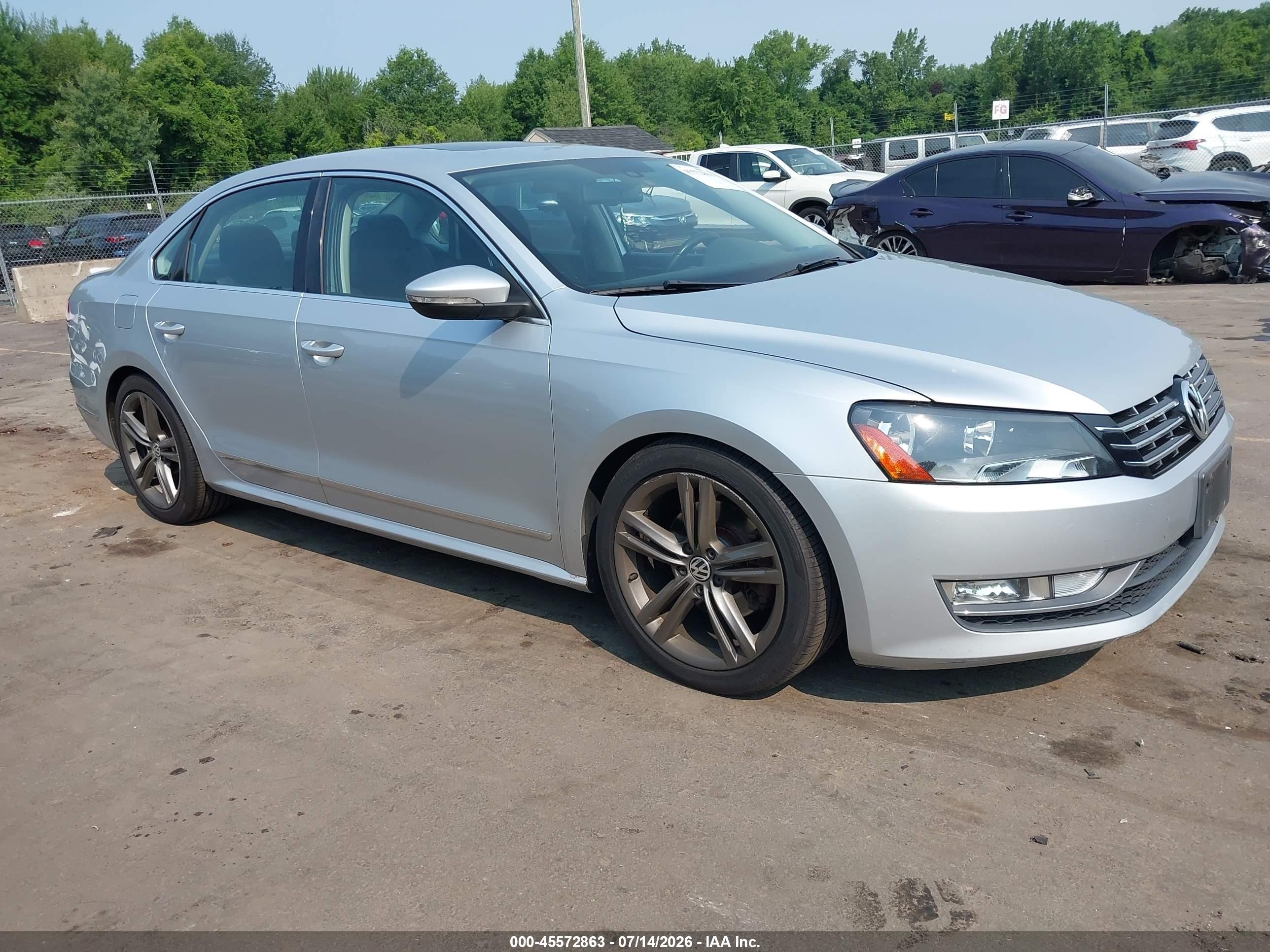 2012 Volkswagen Passat 3.6l V6 Sel Premium Silver vin: 1VWCM7A36CC011734